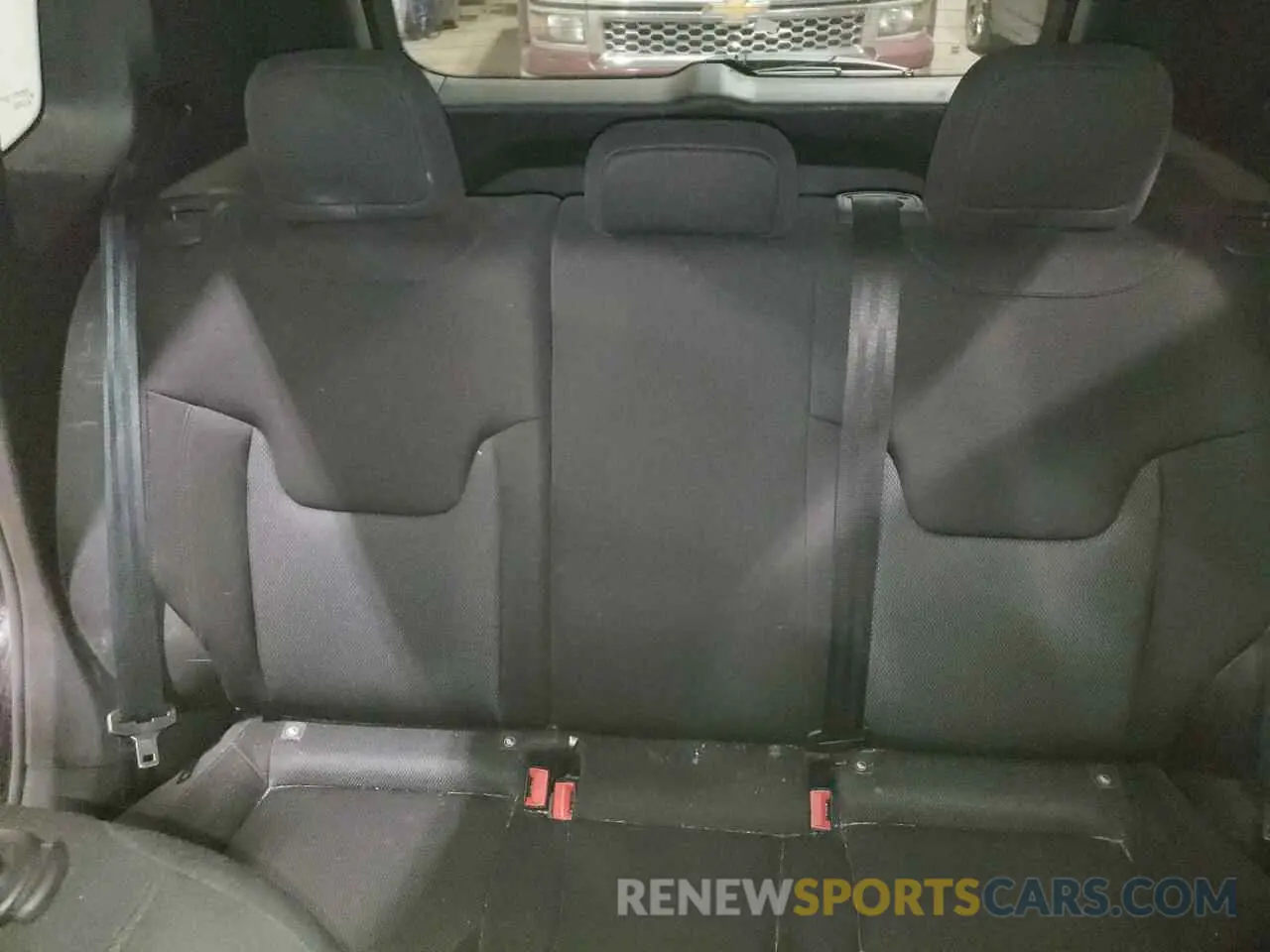 10 Photograph of a damaged car ZACNJDAB8MPM23643 JEEP RENEGADE 2021