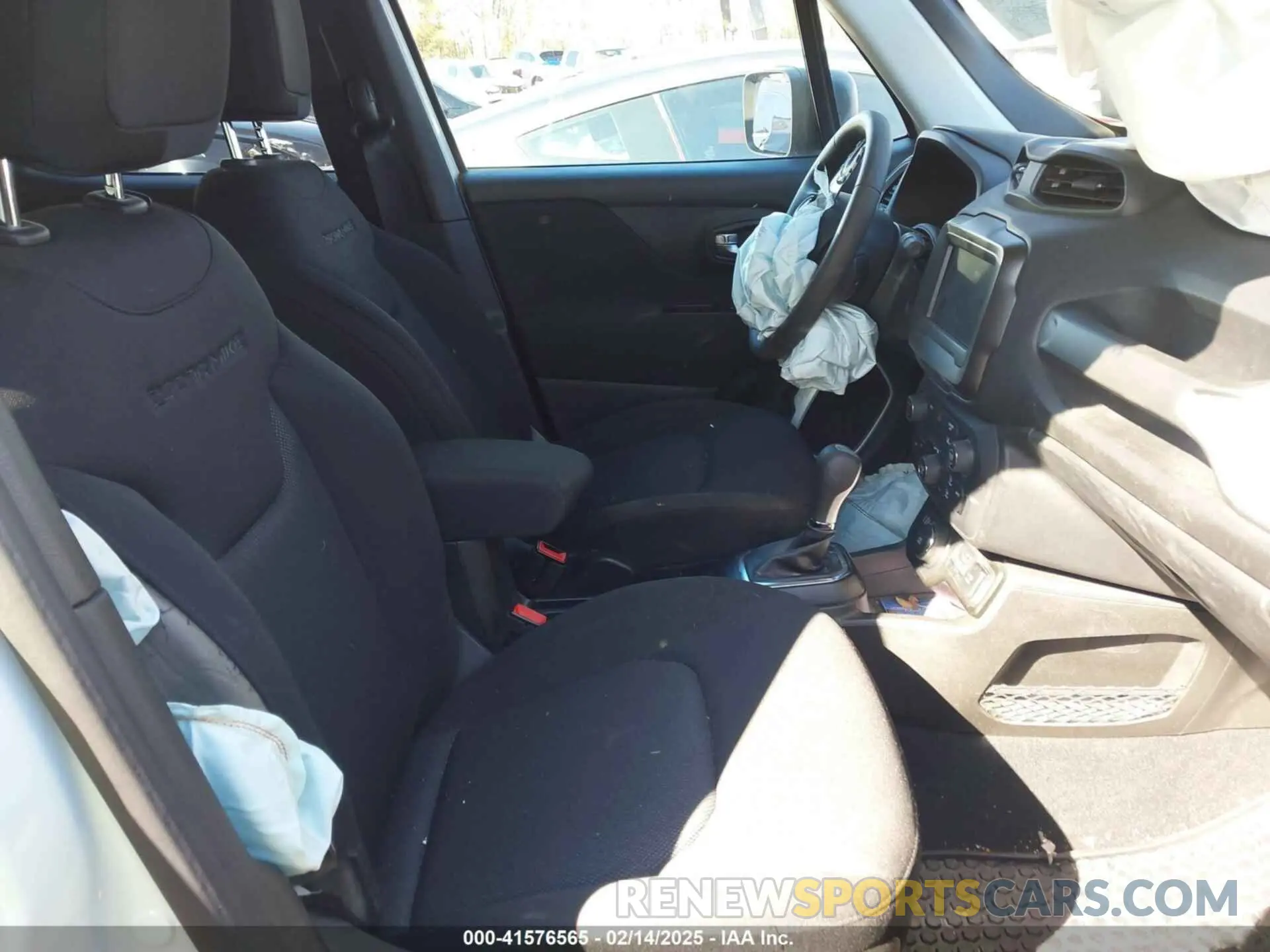 5 Photograph of a damaged car ZACNJDAB8MPN11253 JEEP RENEGADE 2021