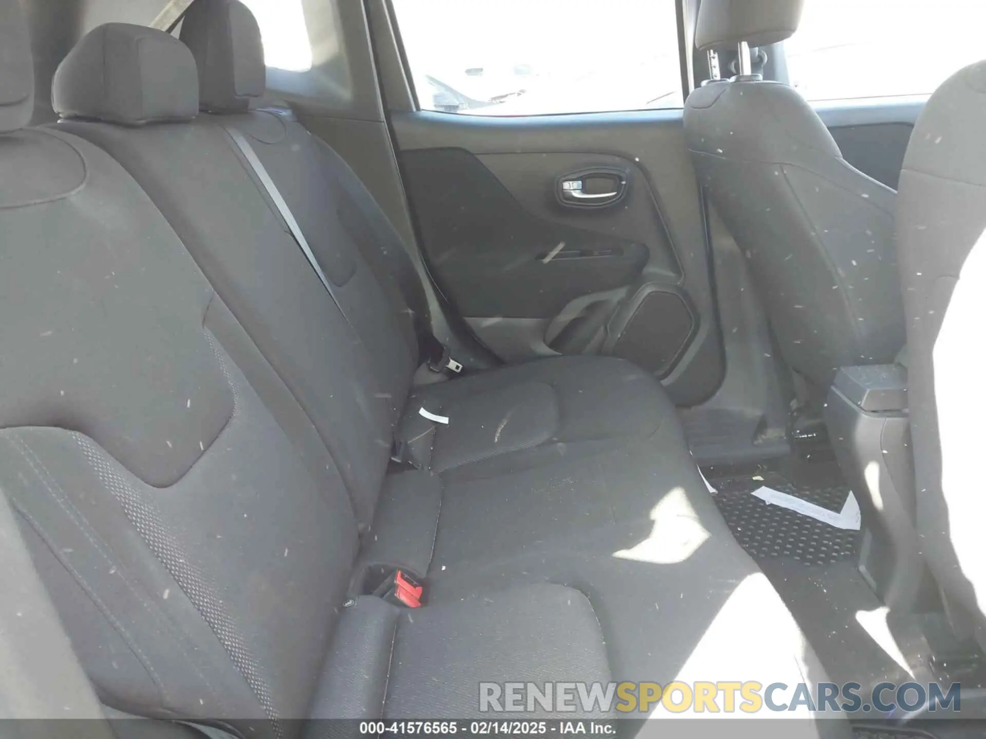 8 Photograph of a damaged car ZACNJDAB8MPN11253 JEEP RENEGADE 2021