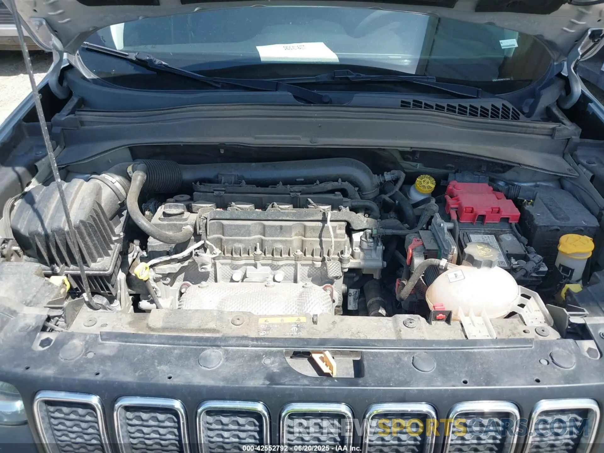 10 Photograph of a damaged car ZACNJDAB9MPN15442 JEEP RENEGADE 2021