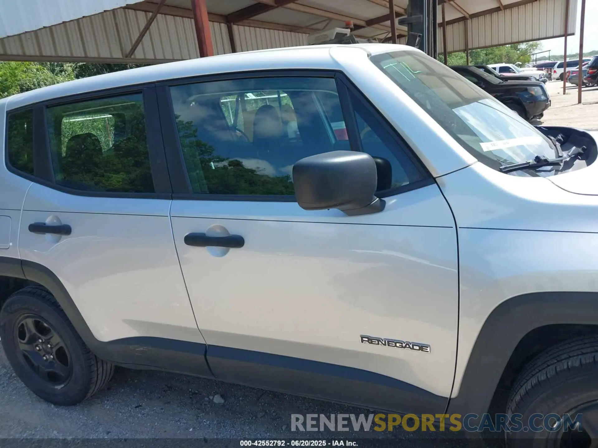 13 Photograph of a damaged car ZACNJDAB9MPN15442 JEEP RENEGADE 2021