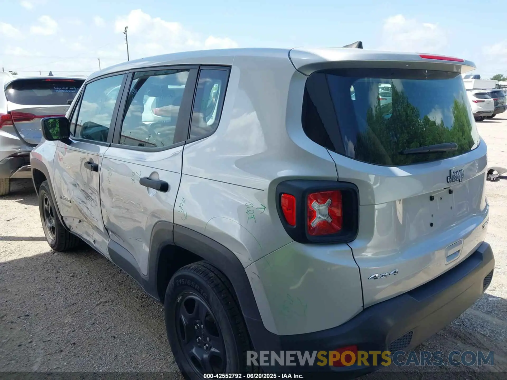3 Photograph of a damaged car ZACNJDAB9MPN15442 JEEP RENEGADE 2021