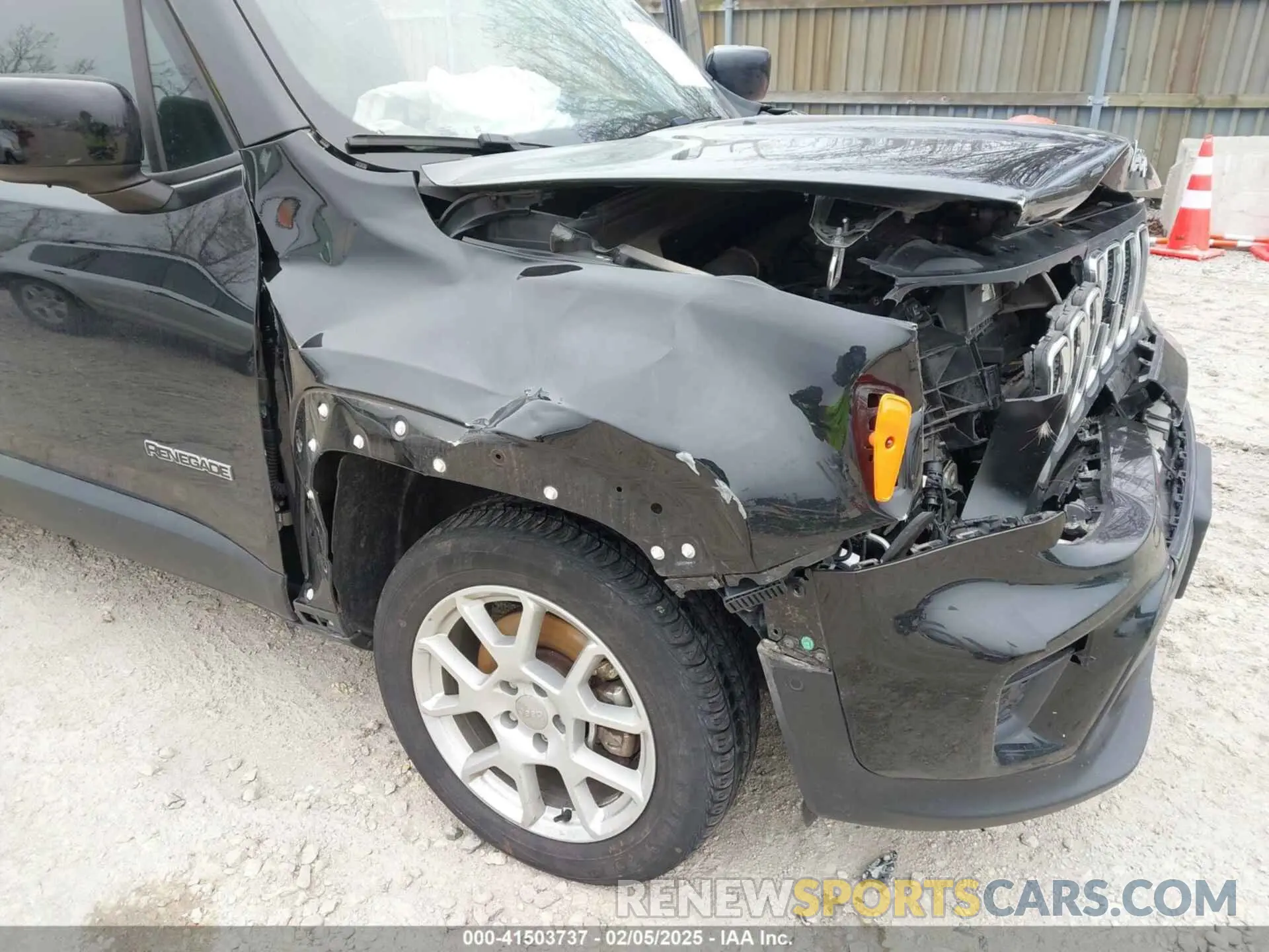 17 Фотография поврежденного автомобиля ZACNJDB16MPN32088 JEEP RENEGADE 2021