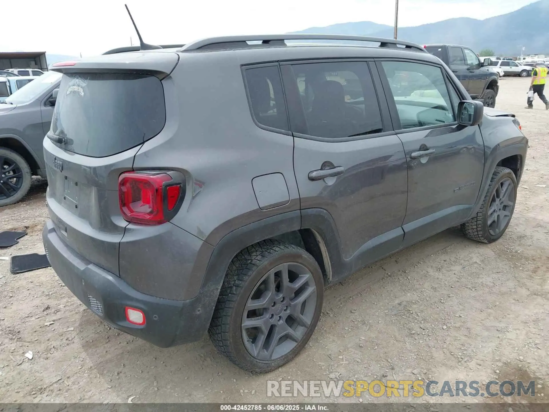 4 Фотография поврежденного автомобиля ZACNJDB17MPM29388 JEEP RENEGADE 2021