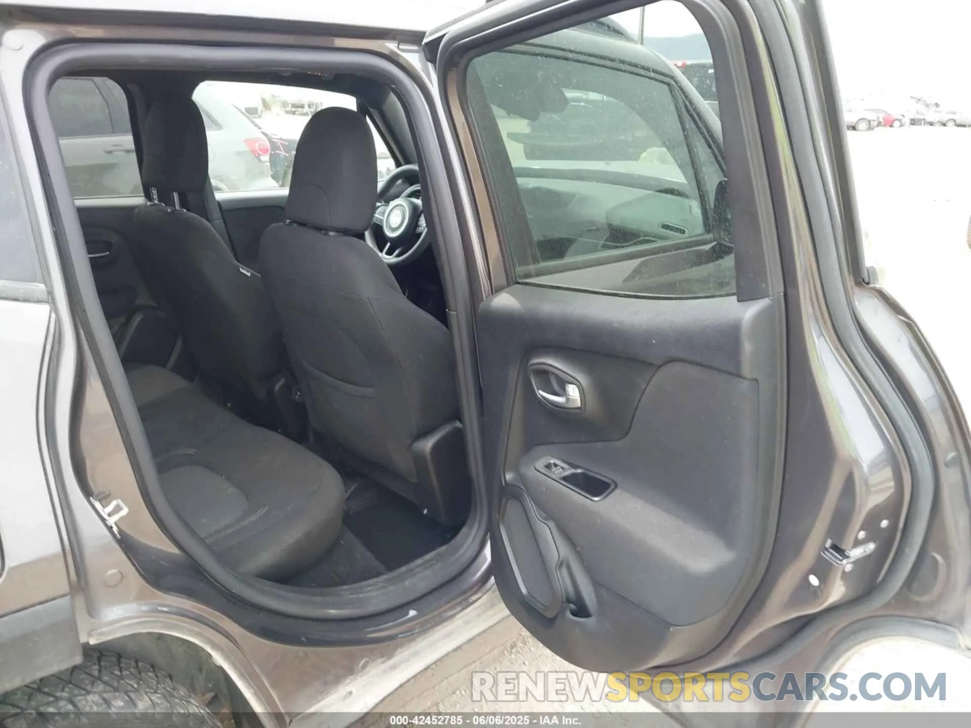 8 Фотография поврежденного автомобиля ZACNJDB17MPM29388 JEEP RENEGADE 2021