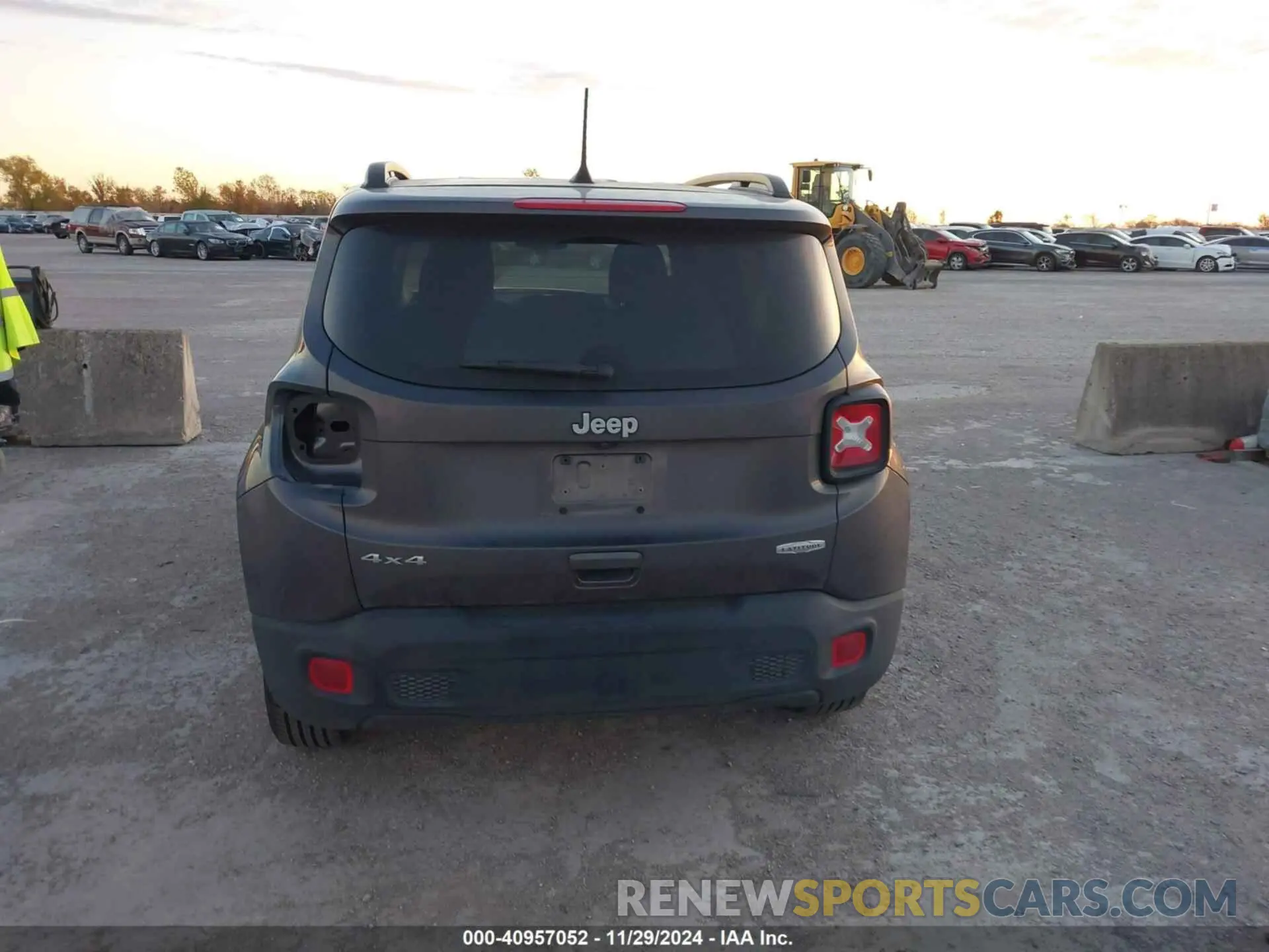 17 Photograph of a damaged car ZACNJDBB0MPN13884 JEEP RENEGADE 2021