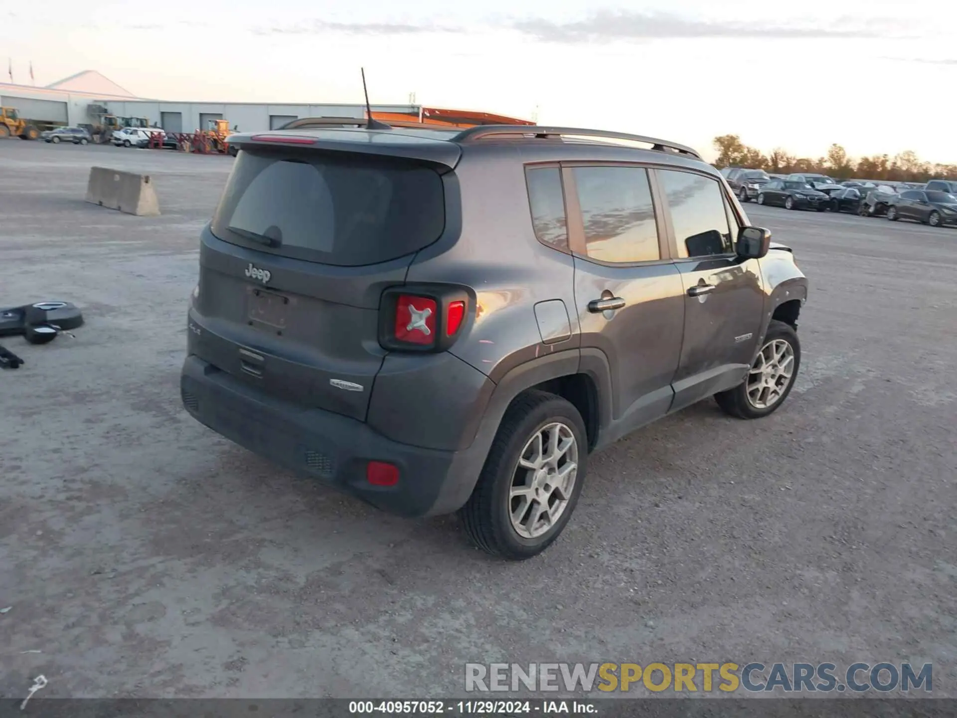 4 Photograph of a damaged car ZACNJDBB0MPN13884 JEEP RENEGADE 2021