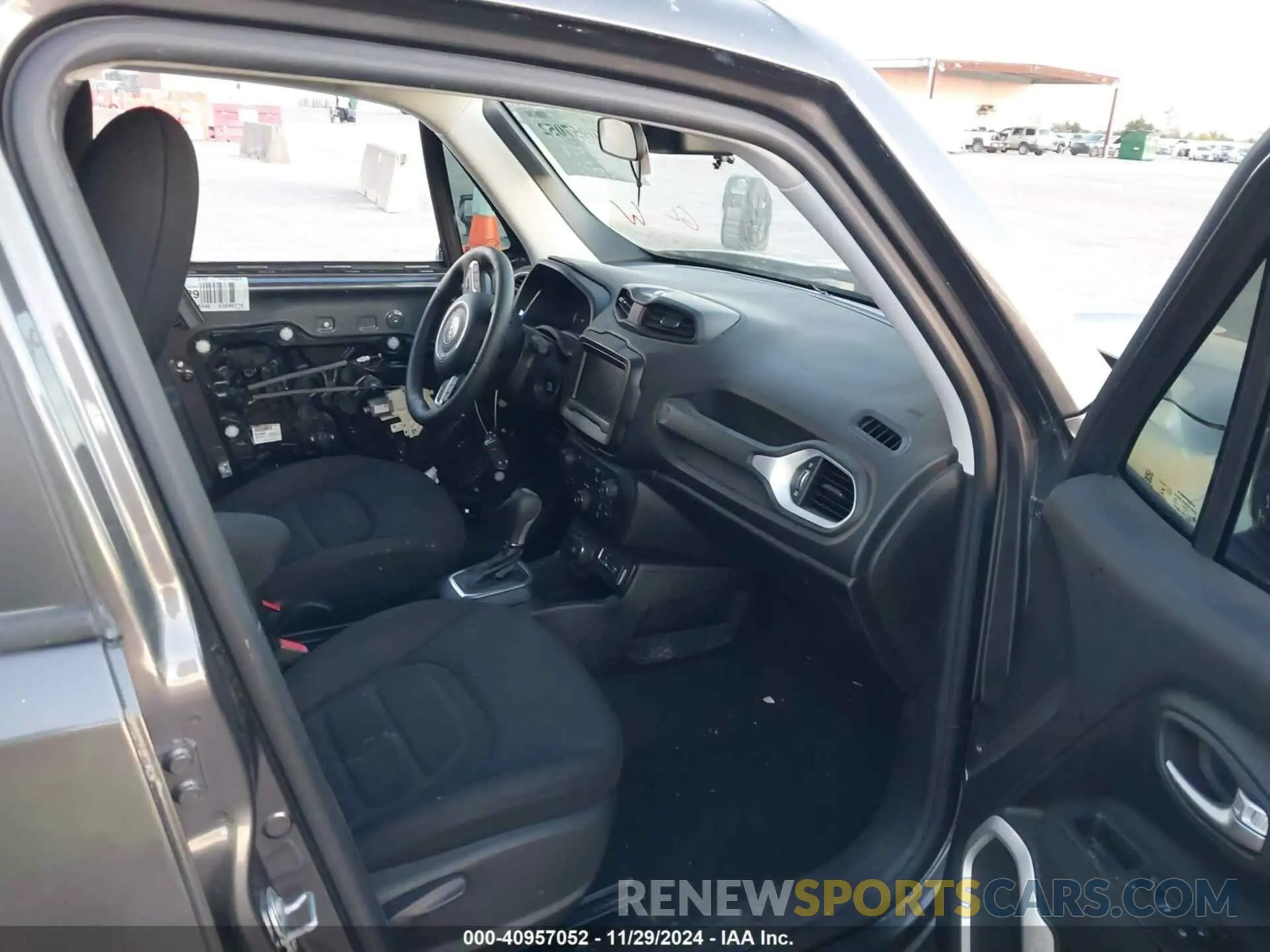 5 Photograph of a damaged car ZACNJDBB0MPN13884 JEEP RENEGADE 2021