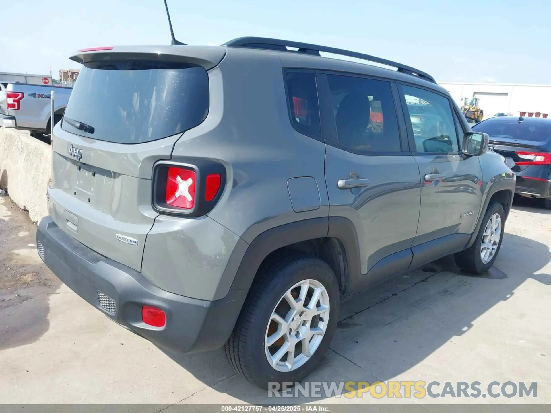 4 Photograph of a damaged car ZACNJDBB2MPM48729 JEEP RENEGADE 2021