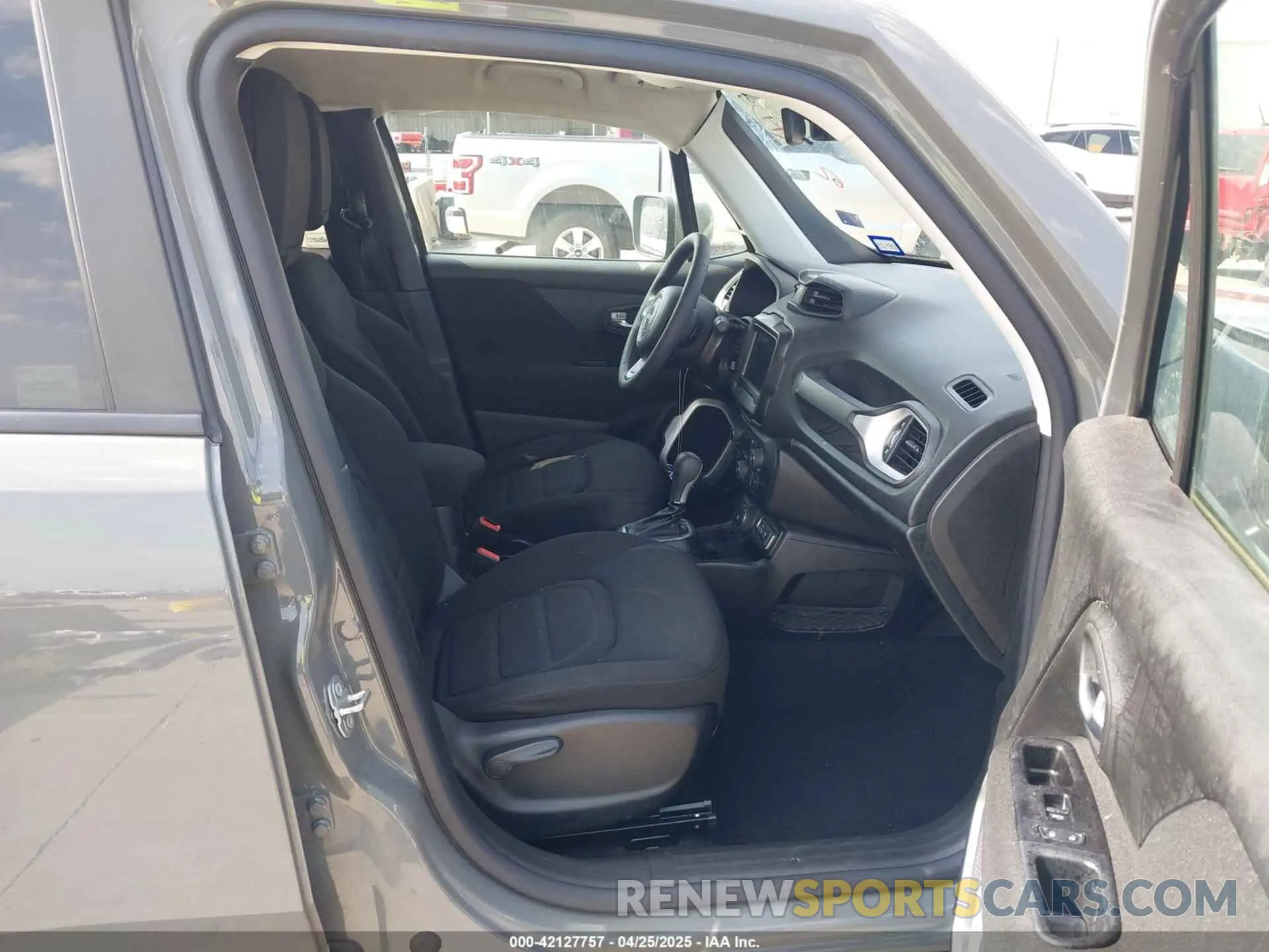 5 Photograph of a damaged car ZACNJDBB2MPM48729 JEEP RENEGADE 2021