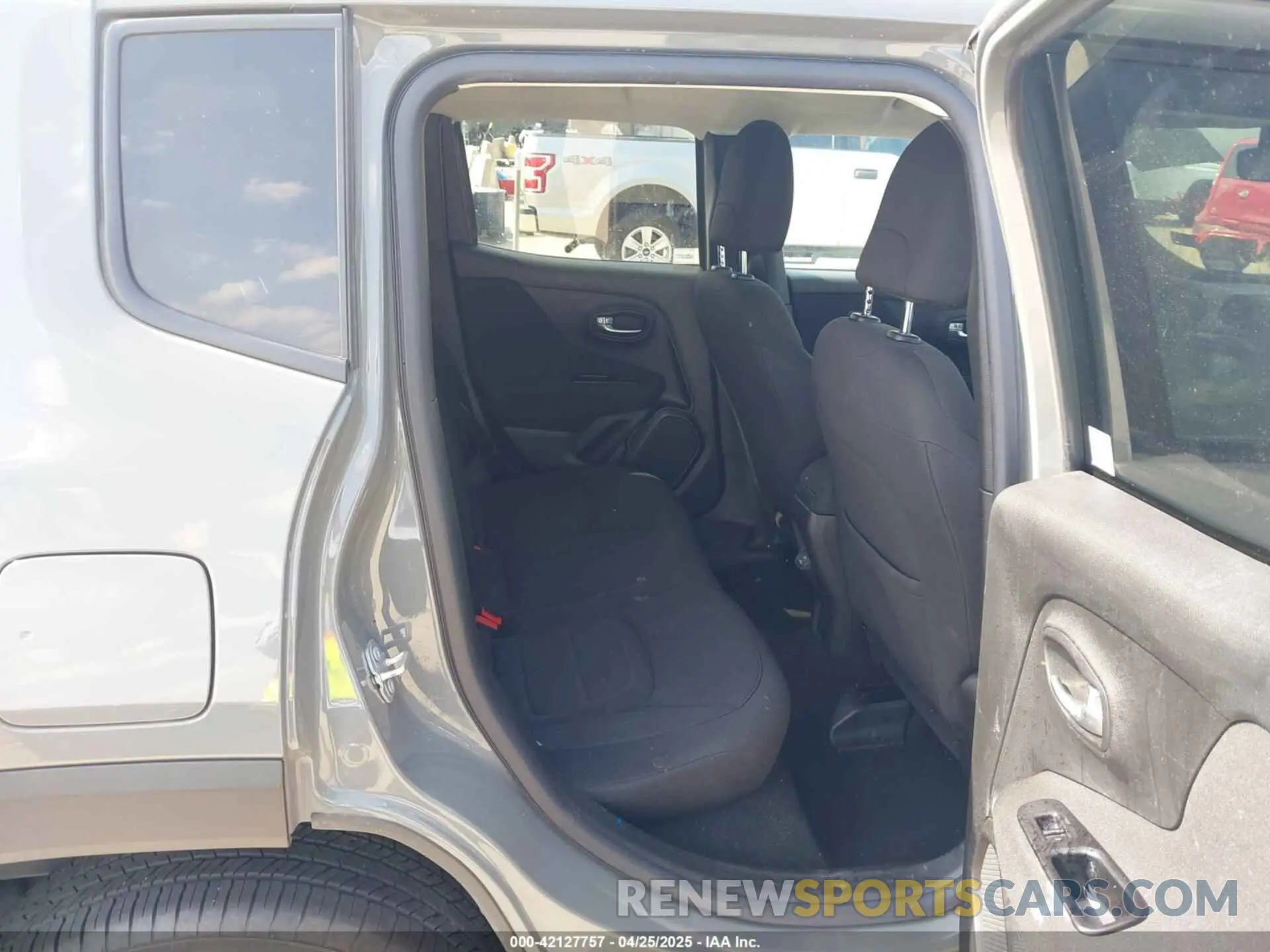 8 Photograph of a damaged car ZACNJDBB2MPM48729 JEEP RENEGADE 2021