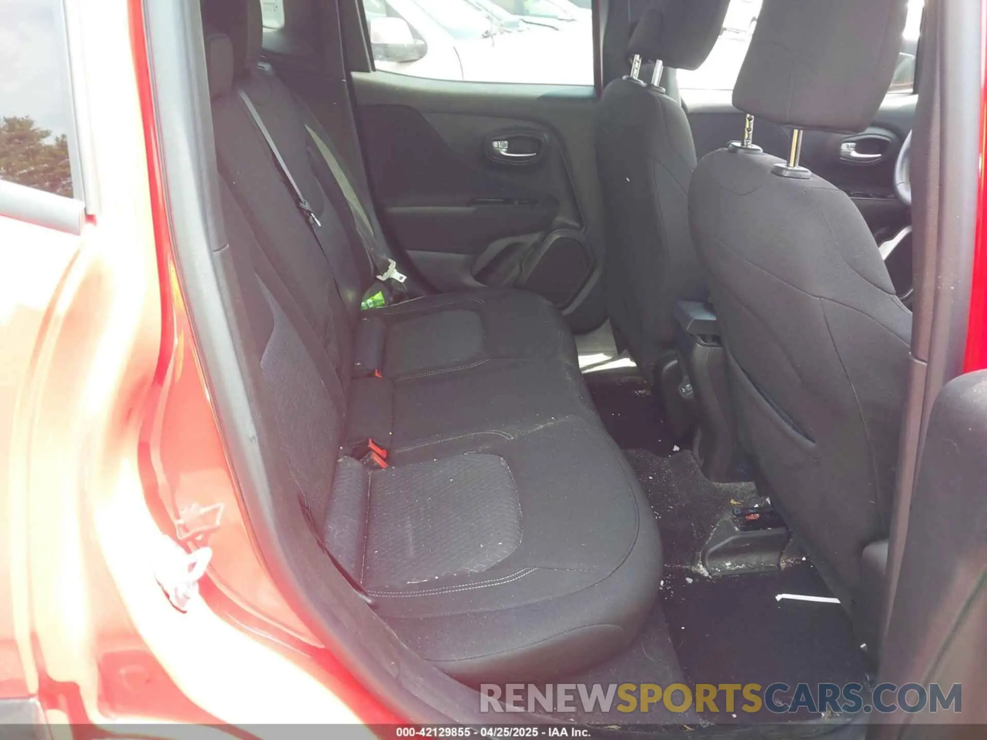 8 Photograph of a damaged car ZACNJDBB2MPM77874 JEEP RENEGADE 2021