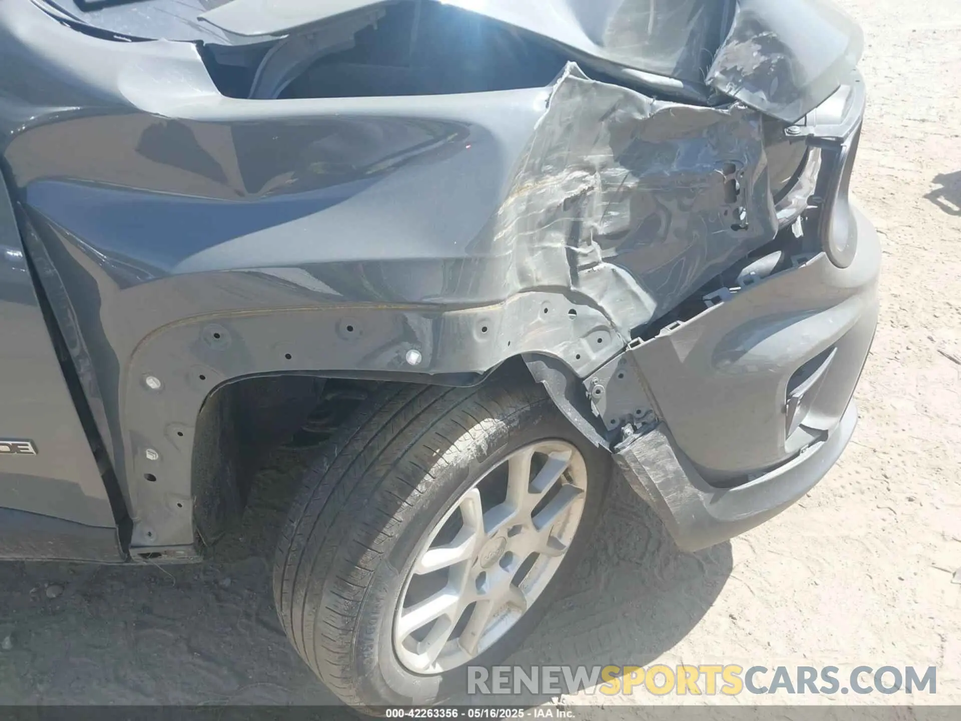 21 Фотография поврежденного автомобиля ZACNJDBB2MPN31688 JEEP RENEGADE 2021