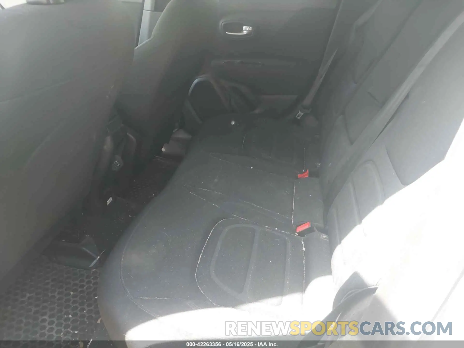 8 Фотография поврежденного автомобиля ZACNJDBB2MPN31688 JEEP RENEGADE 2021