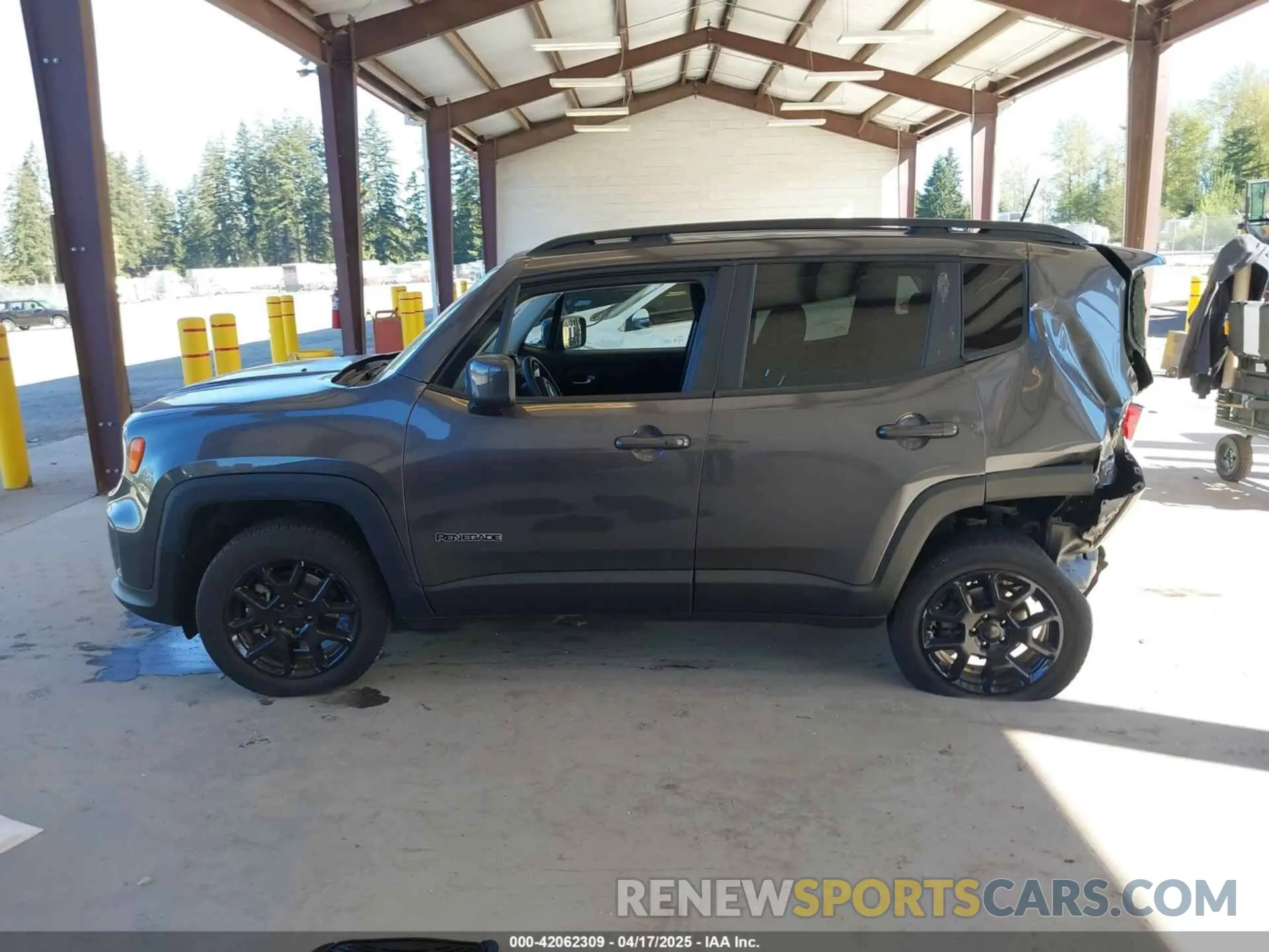 13 Photograph of a damaged car ZACNJDBB4MPN14004 JEEP RENEGADE 2021