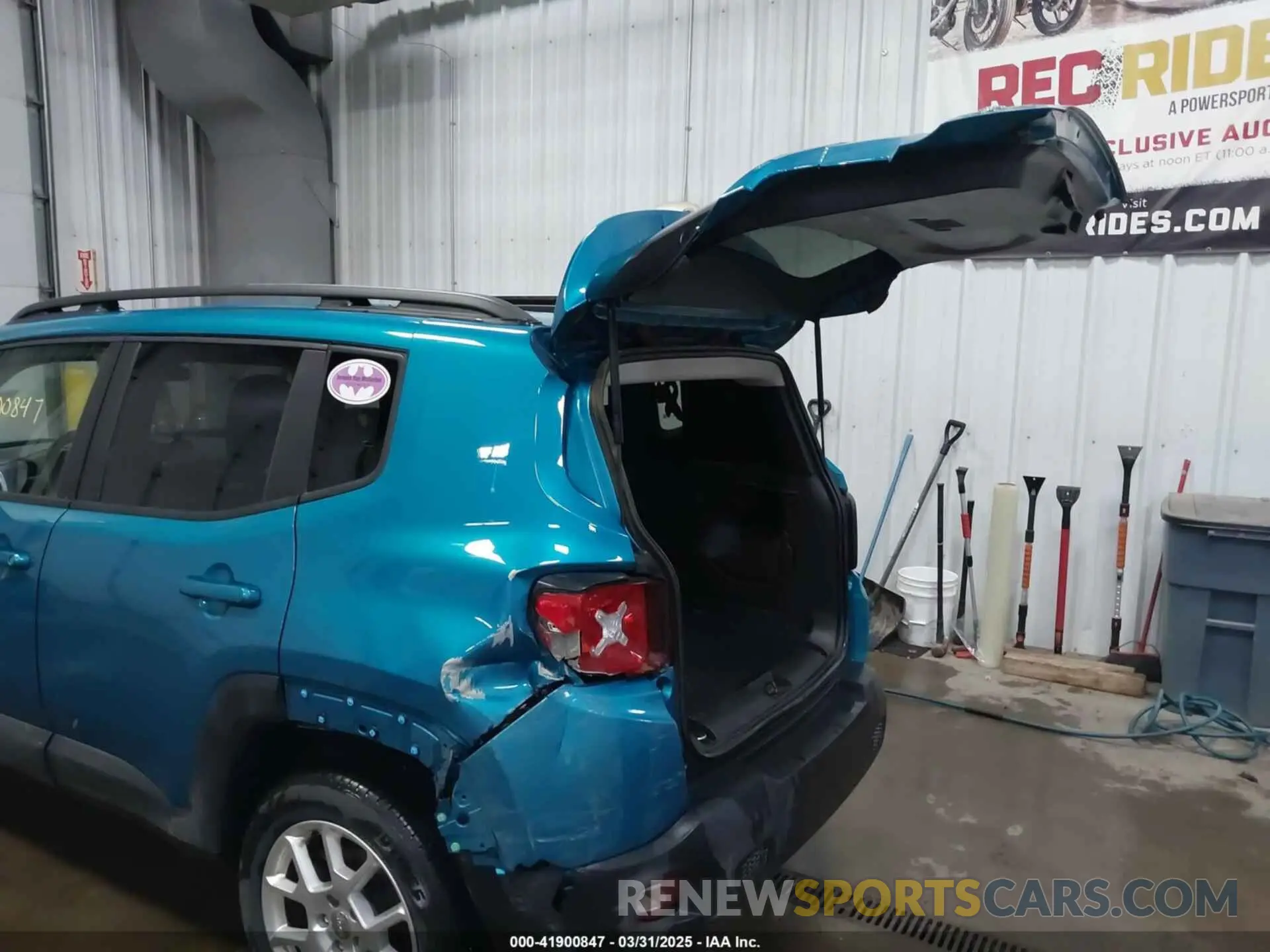 18 Photograph of a damaged car ZACNJDBB6MPM34798 JEEP RENEGADE 2021