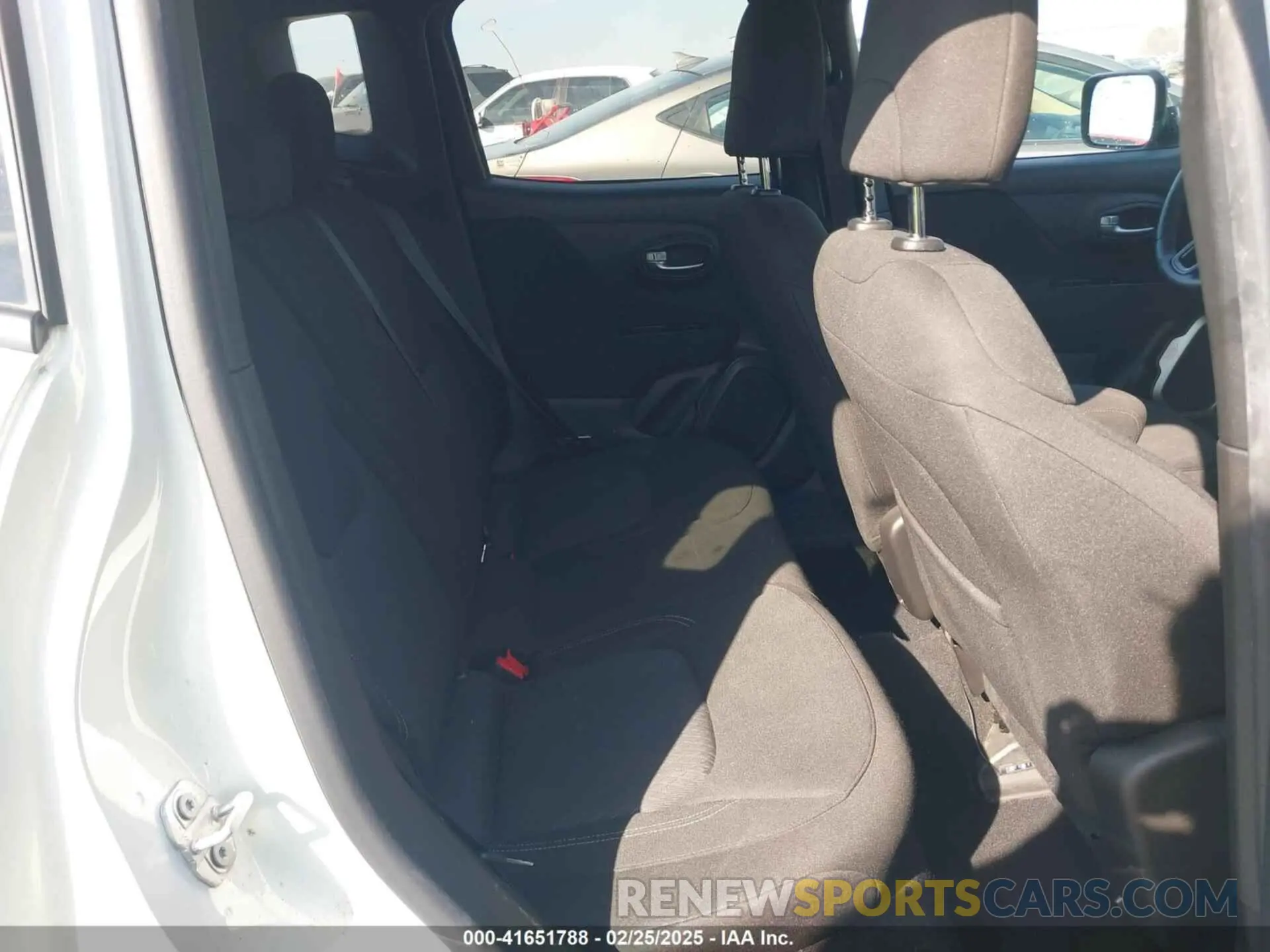 8 Фотография поврежденного автомобиля ZACNJDBB6MPM63072 JEEP RENEGADE 2021
