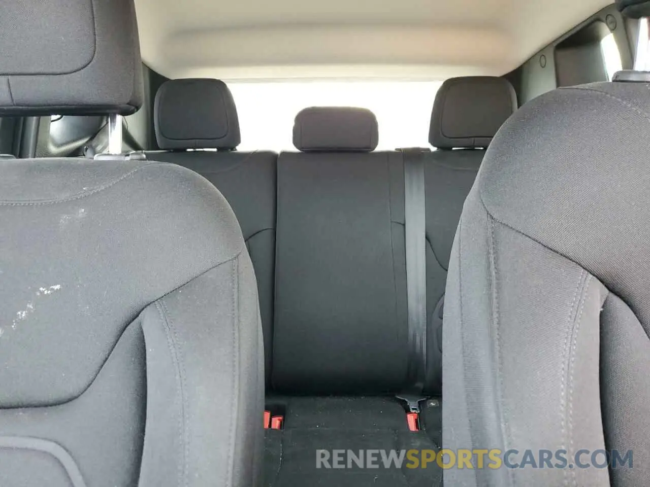 10 Photograph of a damaged car ZACNJDBB8MPM31997 JEEP RENEGADE 2021