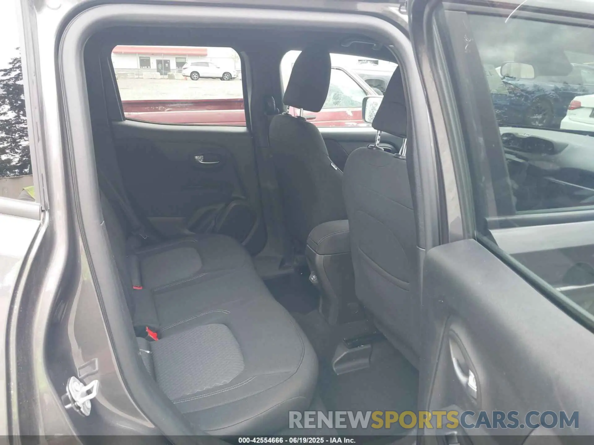 8 Фотография поврежденного автомобиля ZACNJDBB8MPM77202 JEEP RENEGADE 2021