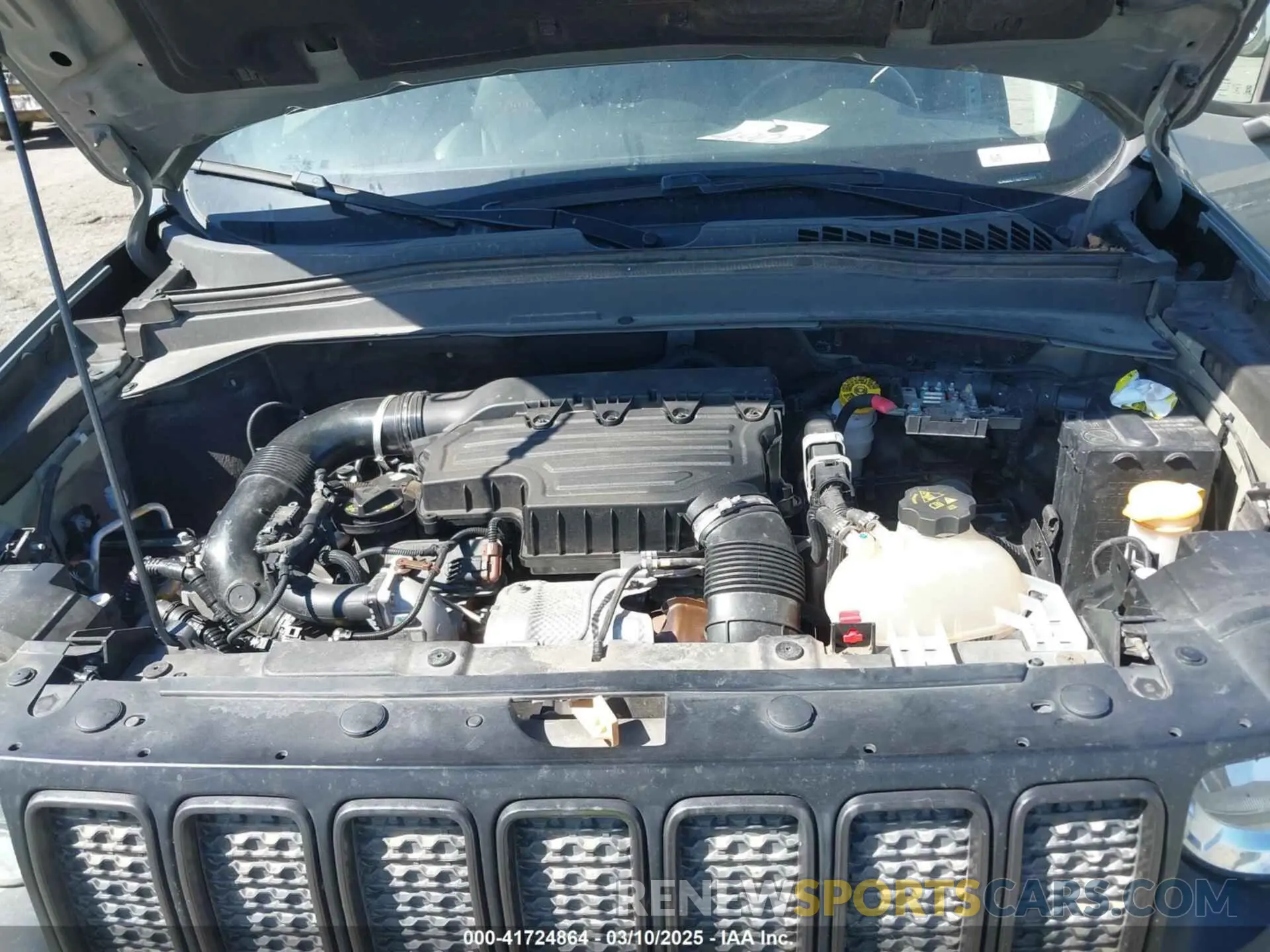 10 Photograph of a damaged car ZACNJDC11MPN25564 JEEP RENEGADE 2021