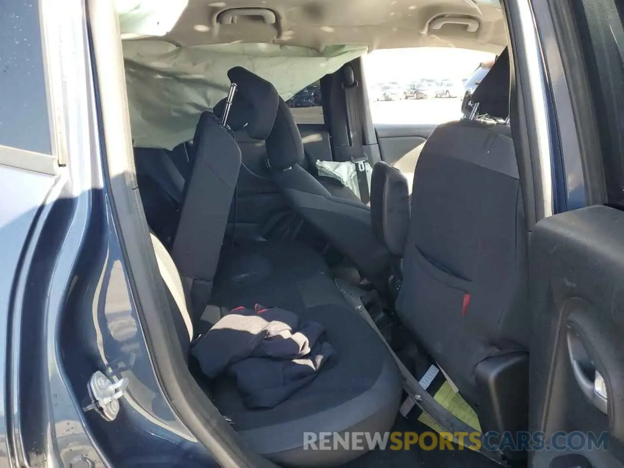 11 Photograph of a damaged car ZACNJDC12MPM31659 JEEP RENEGADE 2021