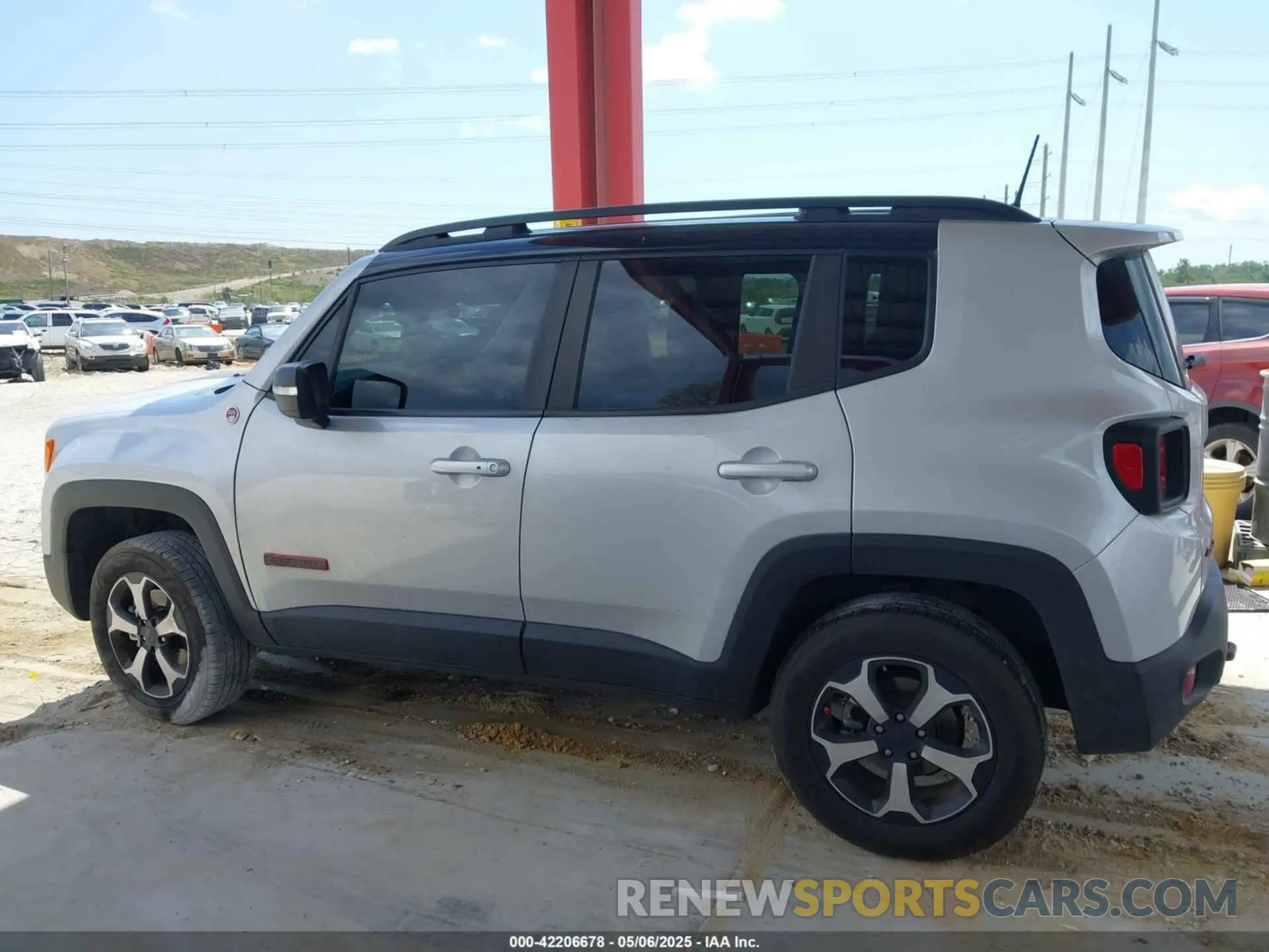 14 Photograph of a damaged car ZACNJDC17MPN27500 JEEP RENEGADE 2021