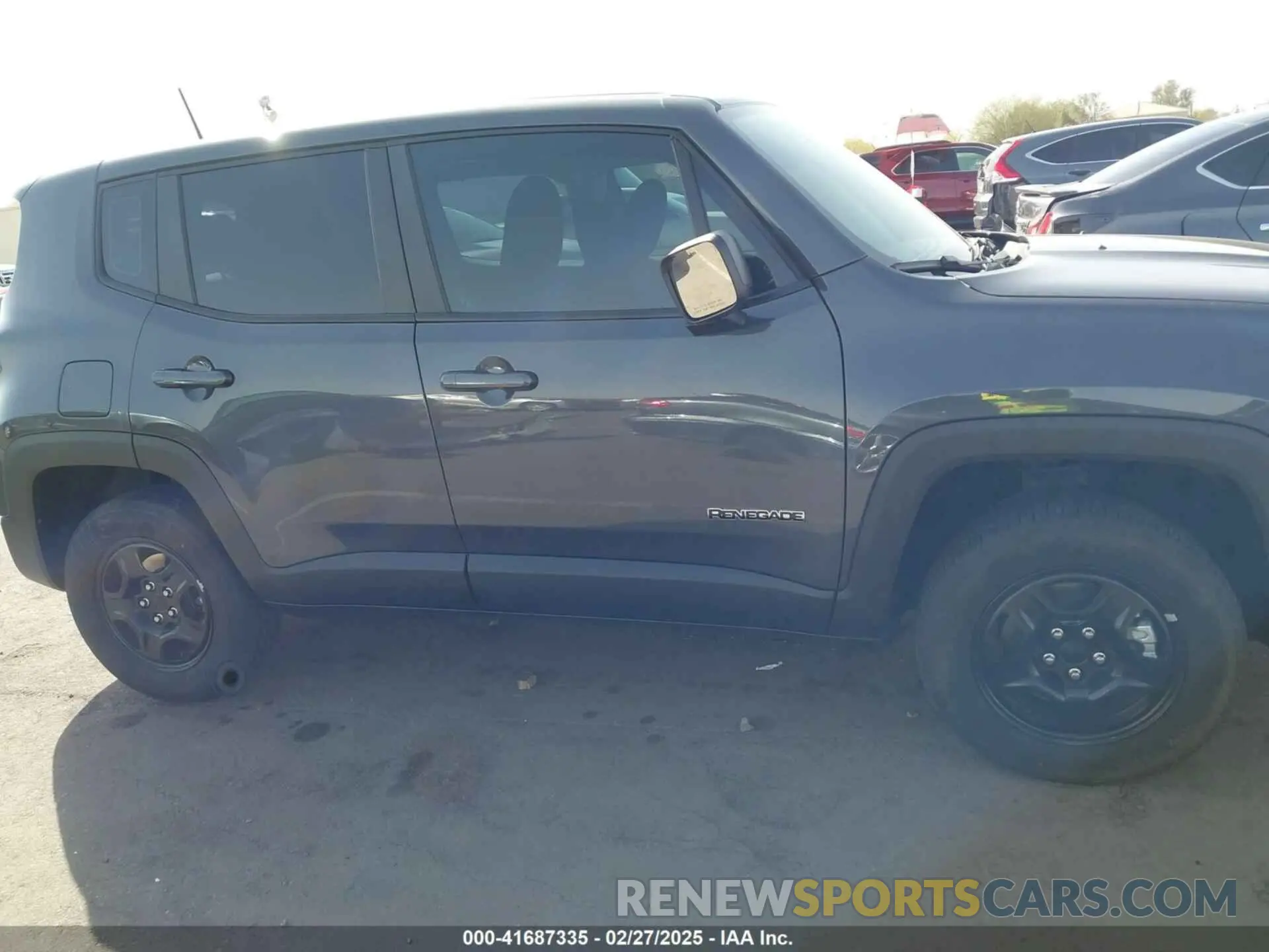 13 Фотография поврежденного автомобиля ZACNJDA13NPN99458 JEEP RENEGADE 2022