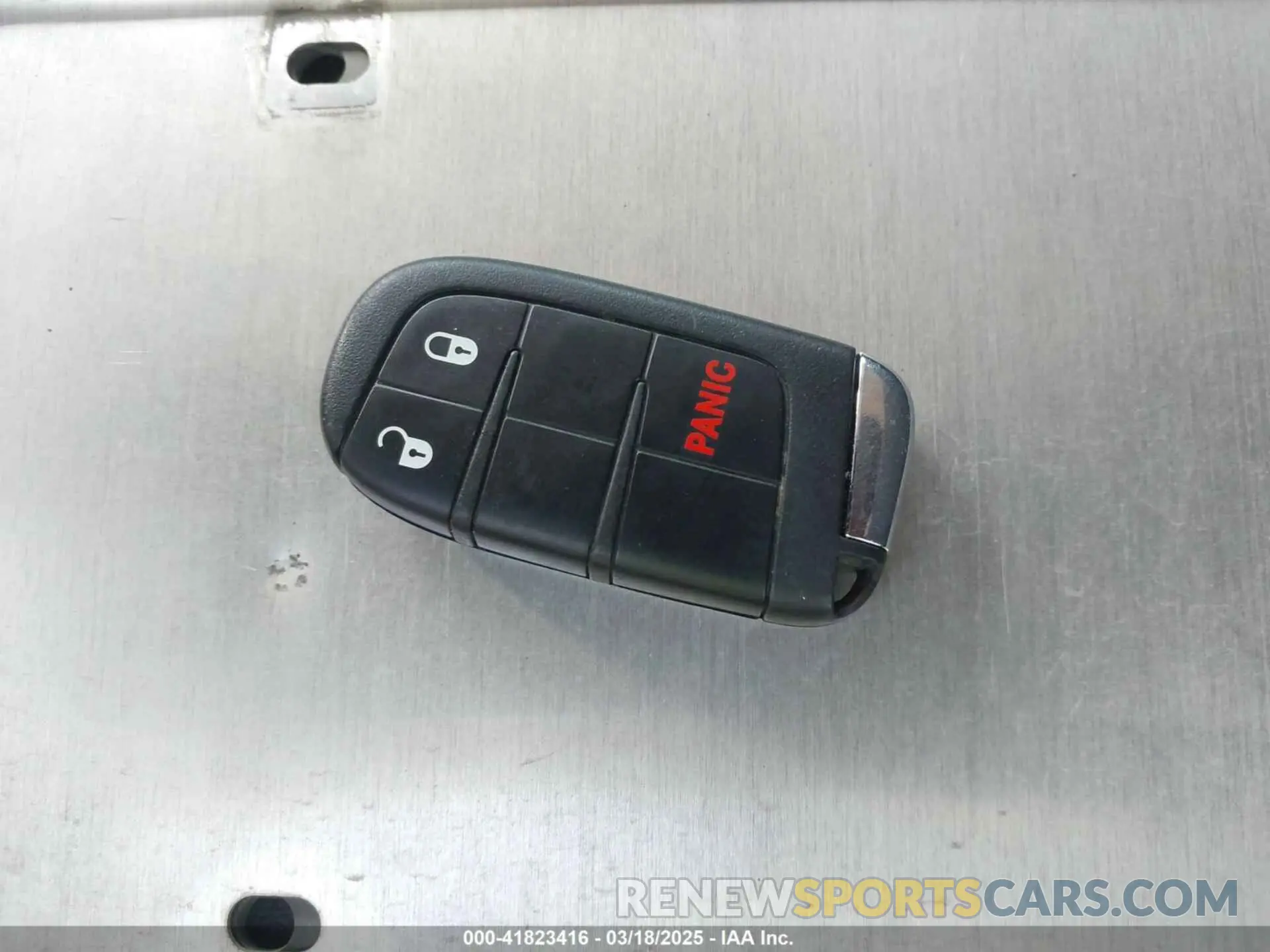 11 Photograph of a damaged car ZACNJDA19NPN47543 JEEP RENEGADE 2022
