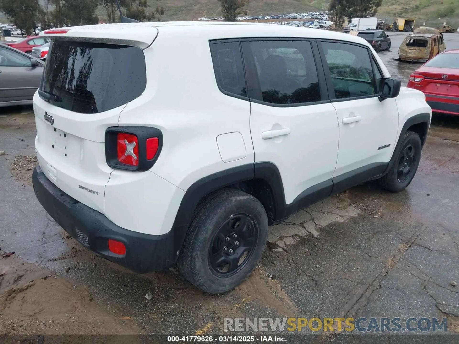 4 Photograph of a damaged car ZACNJDA1XNPN56686 JEEP RENEGADE 2022