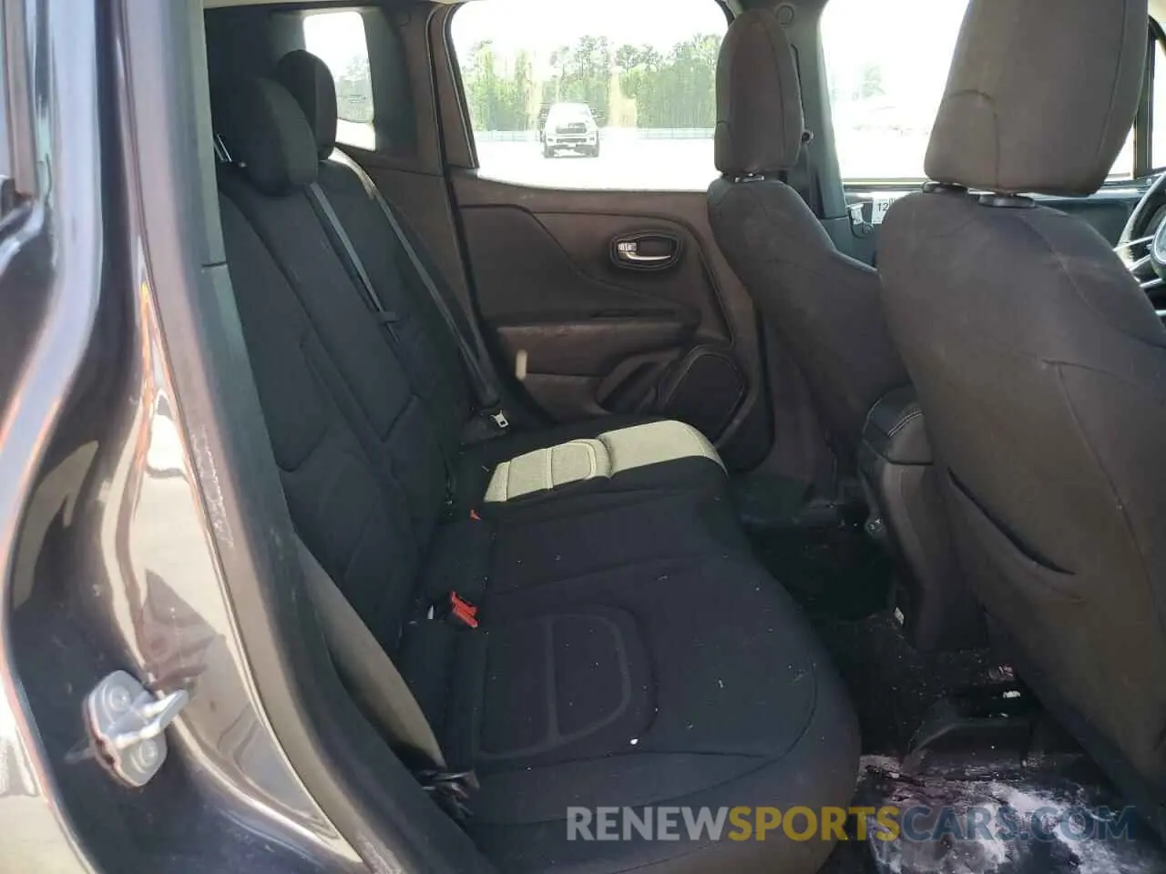 11 Photograph of a damaged car ZACNJDB11NPN60155 JEEP RENEGADE 2022