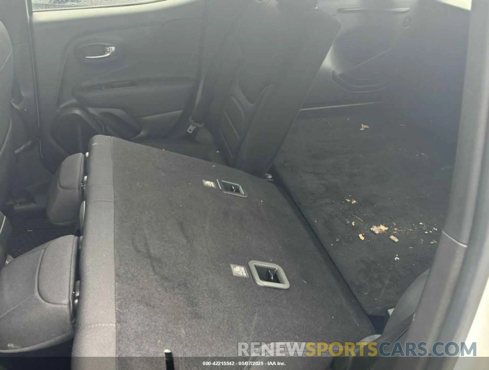 7 Photograph of a damaged car ZACNJDB16NPN47773 JEEP RENEGADE 2022