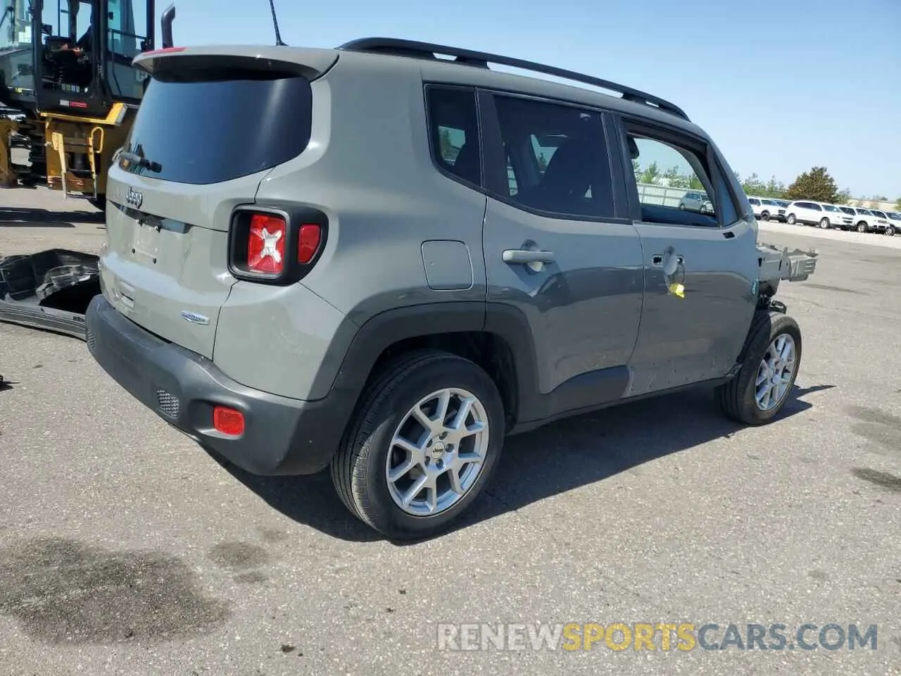 3 Photograph of a damaged car ZACNJDB18NPN77583 JEEP RENEGADE 2022