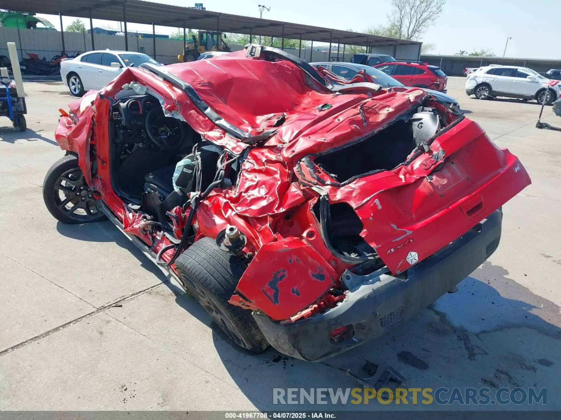 3 Фотография поврежденного автомобиля ZACNJDB18NPN89135 JEEP RENEGADE 2022