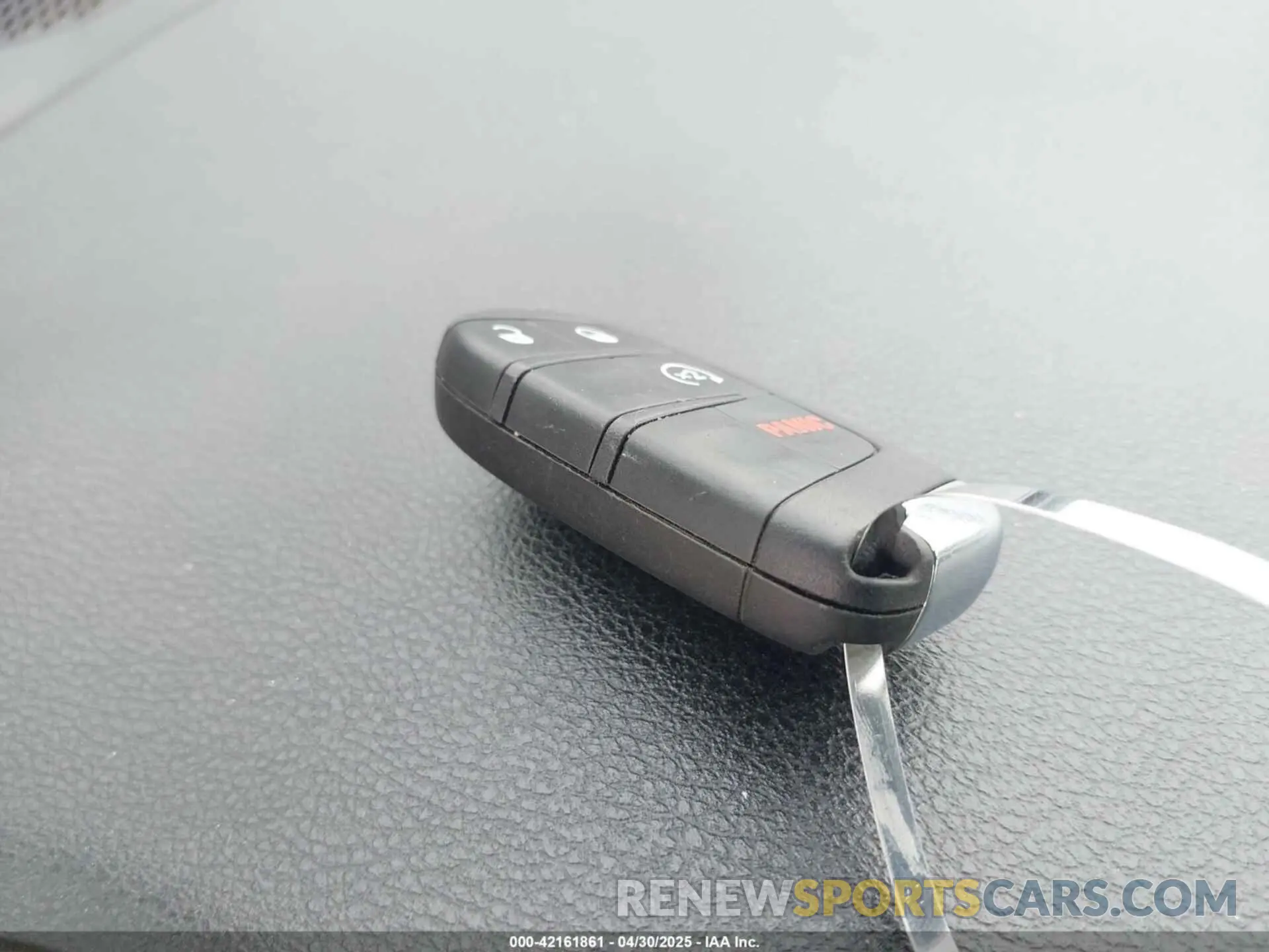 11 Фотография поврежденного автомобиля ZACNJDB18NPN89443 JEEP RENEGADE 2022