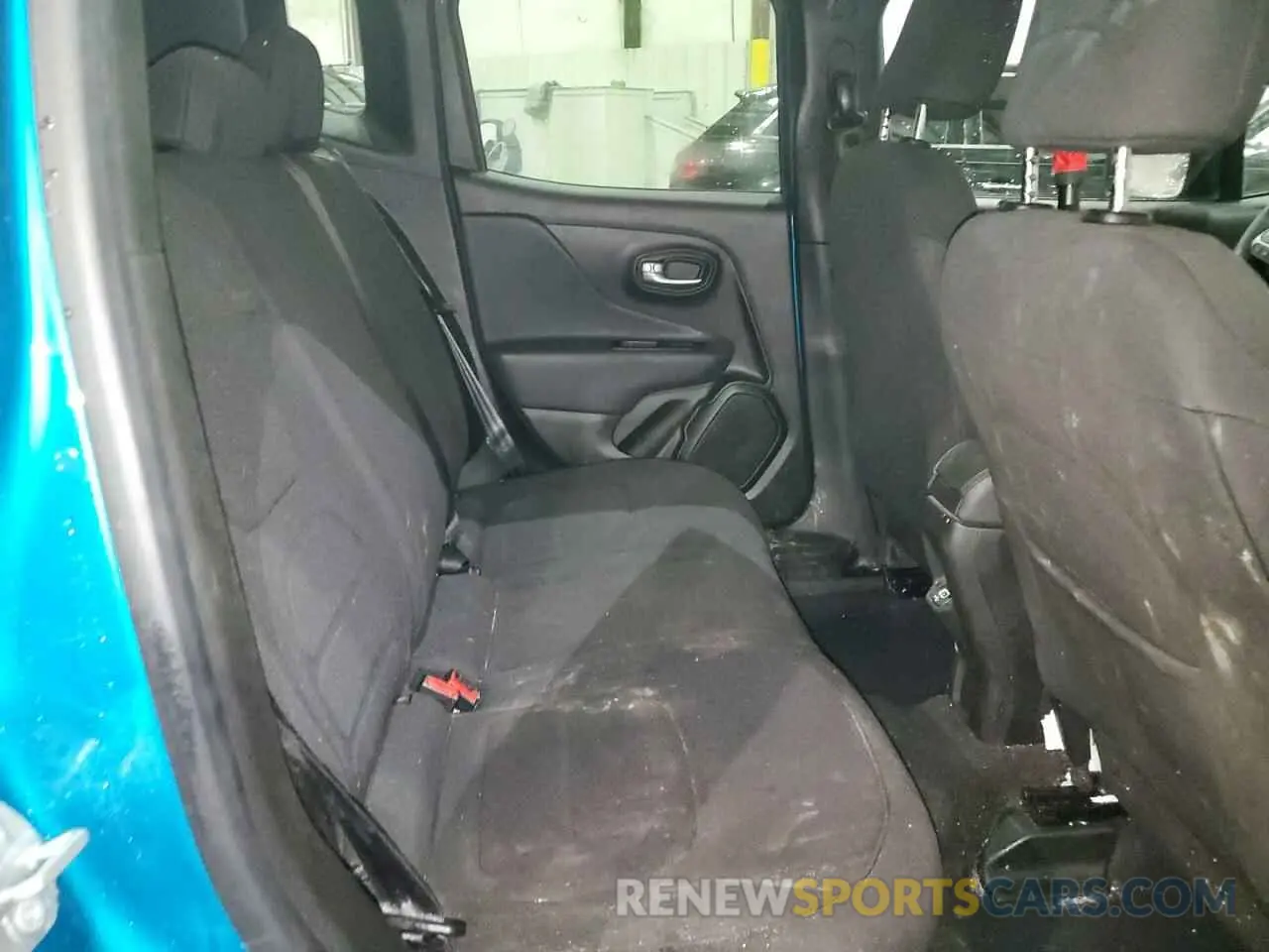 11 Photograph of a damaged car ZACNJDB19NPN50716 JEEP RENEGADE 2022