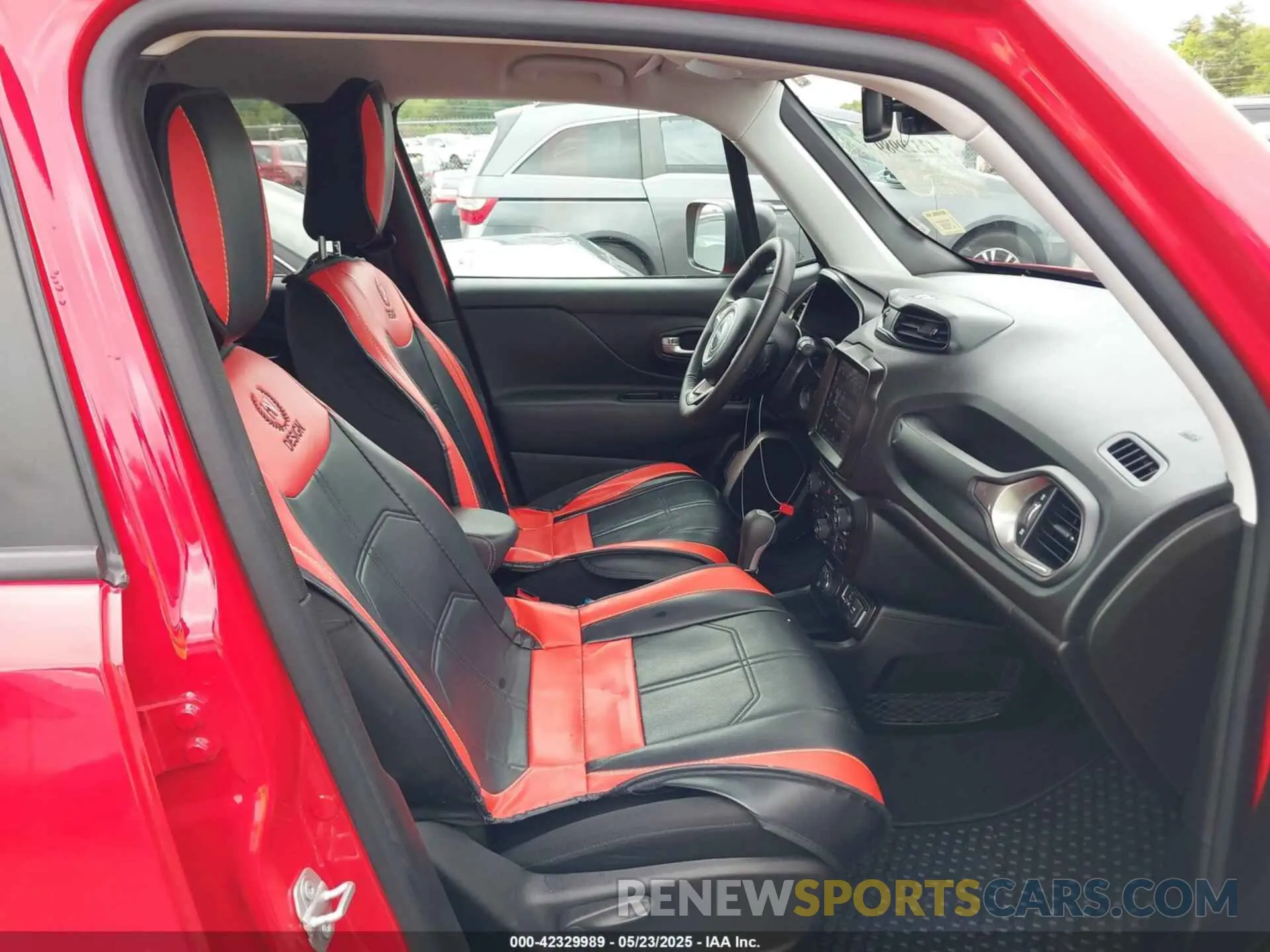 5 Photograph of a damaged car ZACNJDB19NPN81559 JEEP RENEGADE 2022