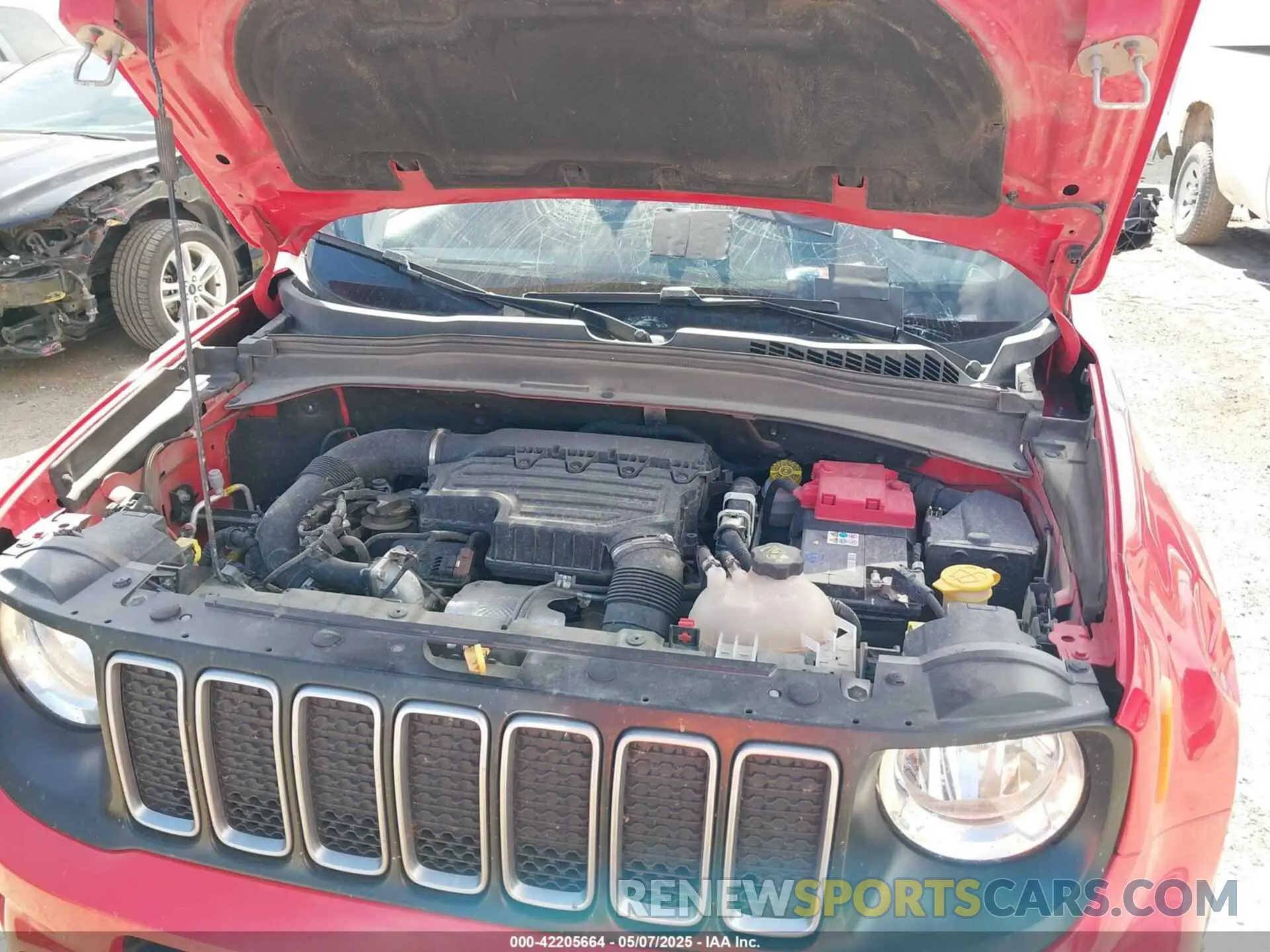 10 Photograph of a damaged car ZACNJDB1XNPN46562 JEEP RENEGADE 2022