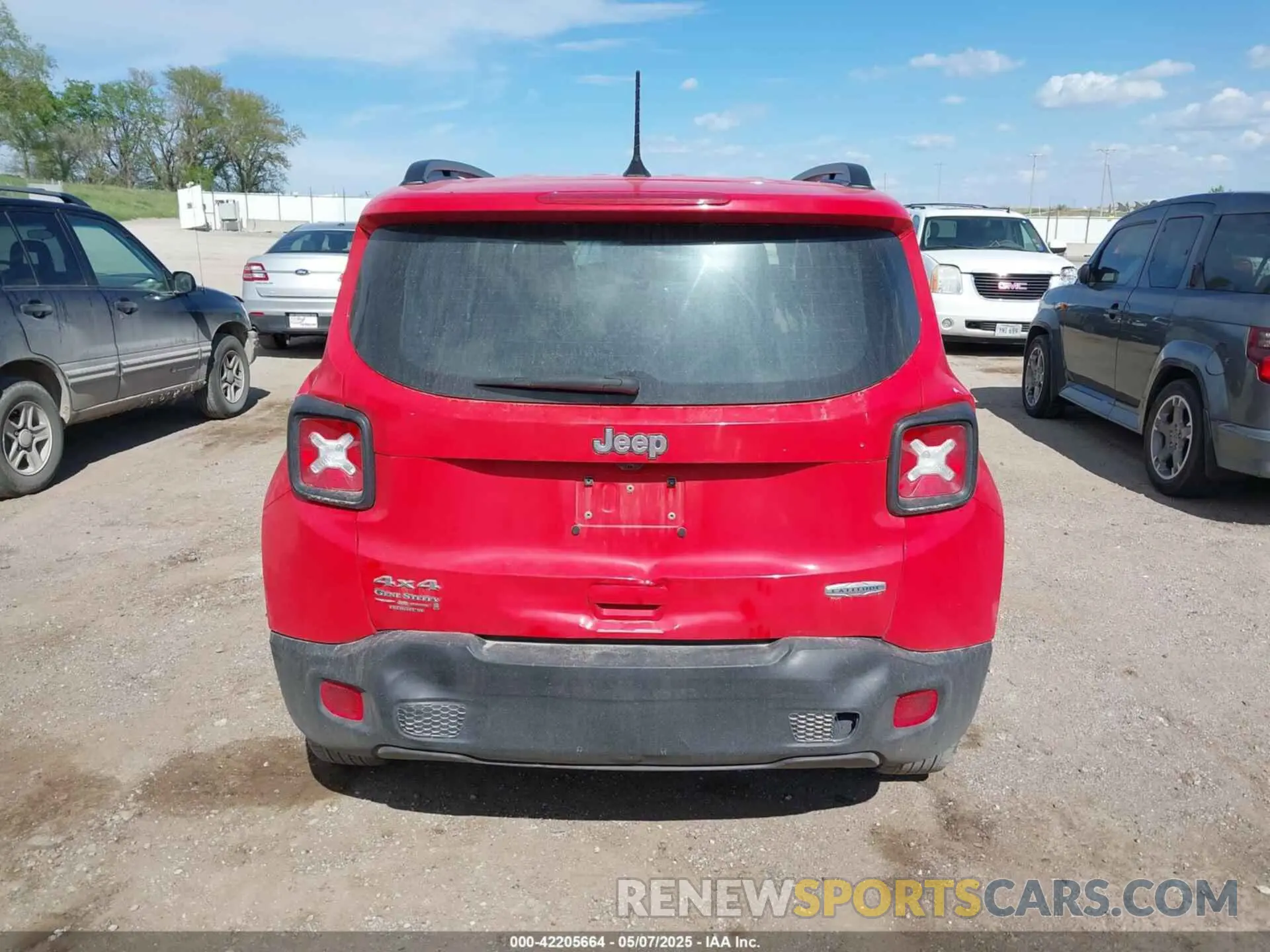 17 Photograph of a damaged car ZACNJDB1XNPN46562 JEEP RENEGADE 2022