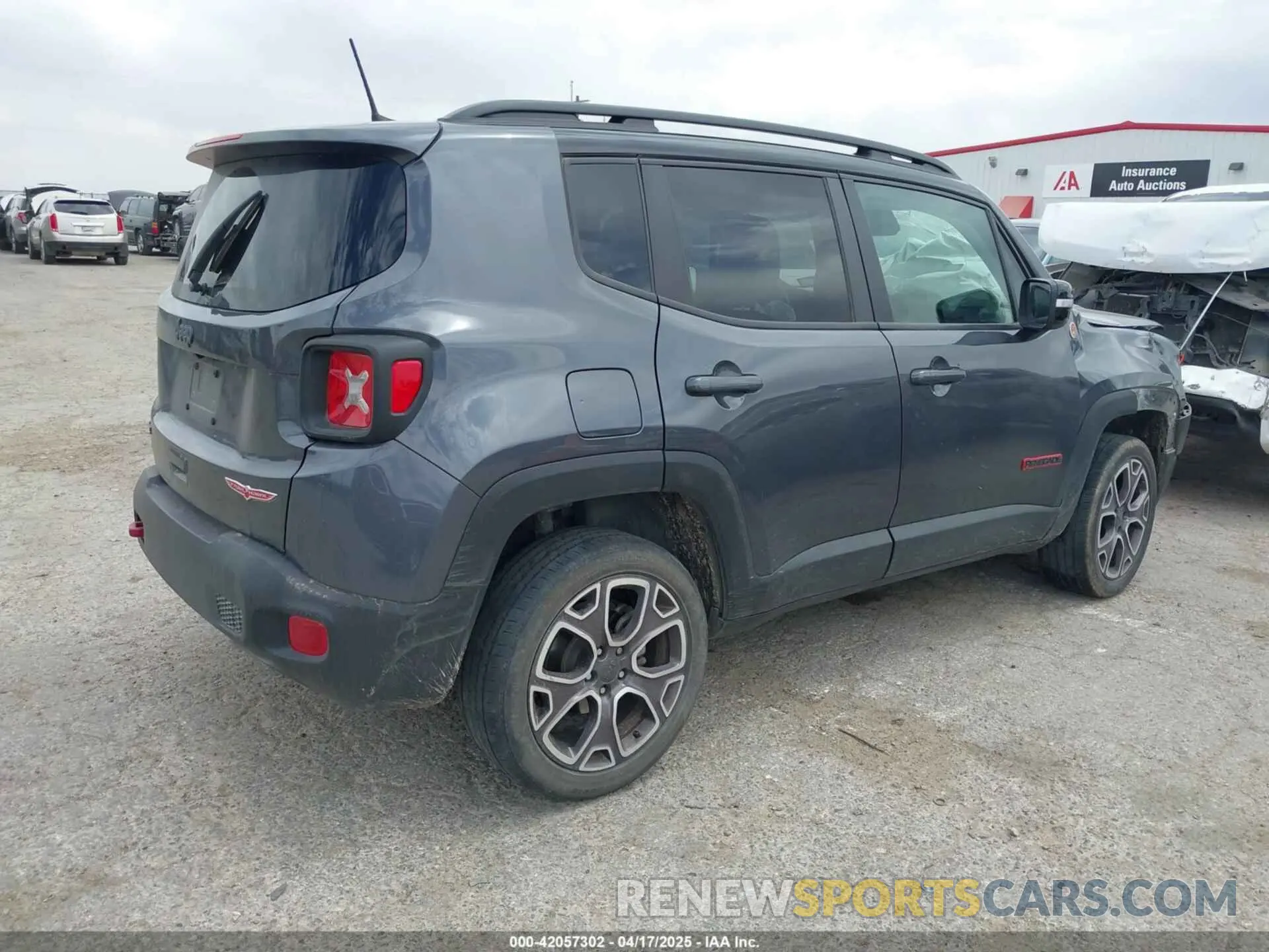 4 Фотография поврежденного автомобиля ZACNJDC10NPN62719 JEEP RENEGADE 2022
