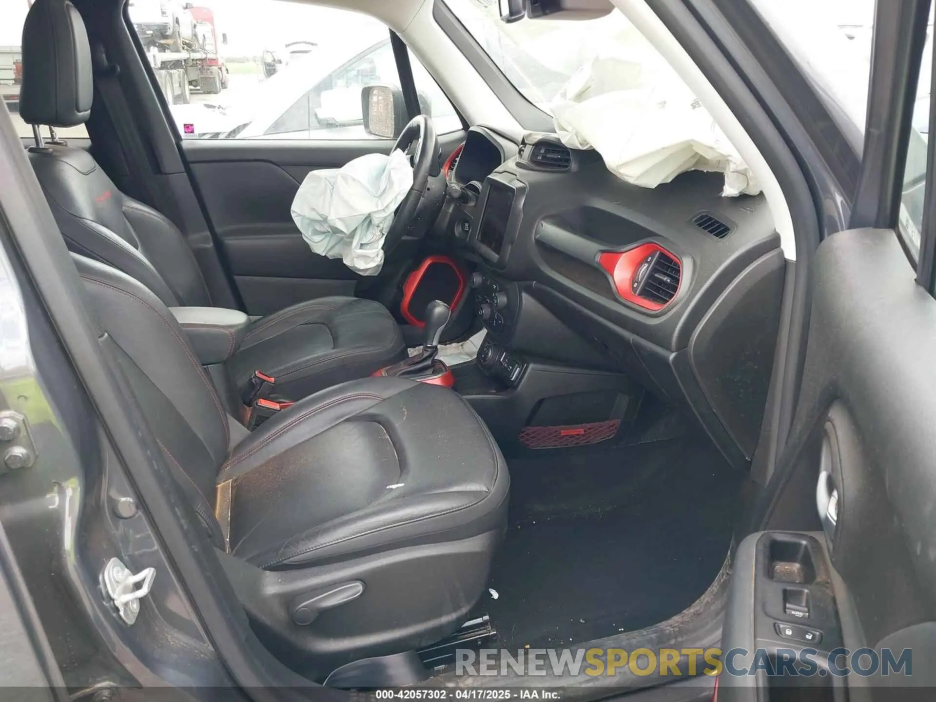5 Фотография поврежденного автомобиля ZACNJDC10NPN62719 JEEP RENEGADE 2022