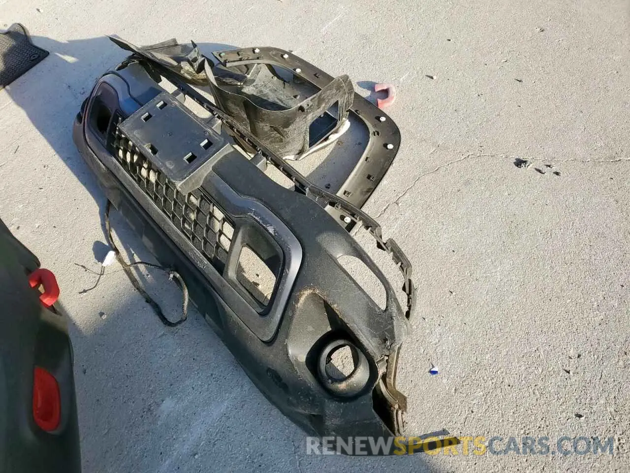 15 Photograph of a damaged car ZACNJDC19NPN63173 JEEP RENEGADE 2022