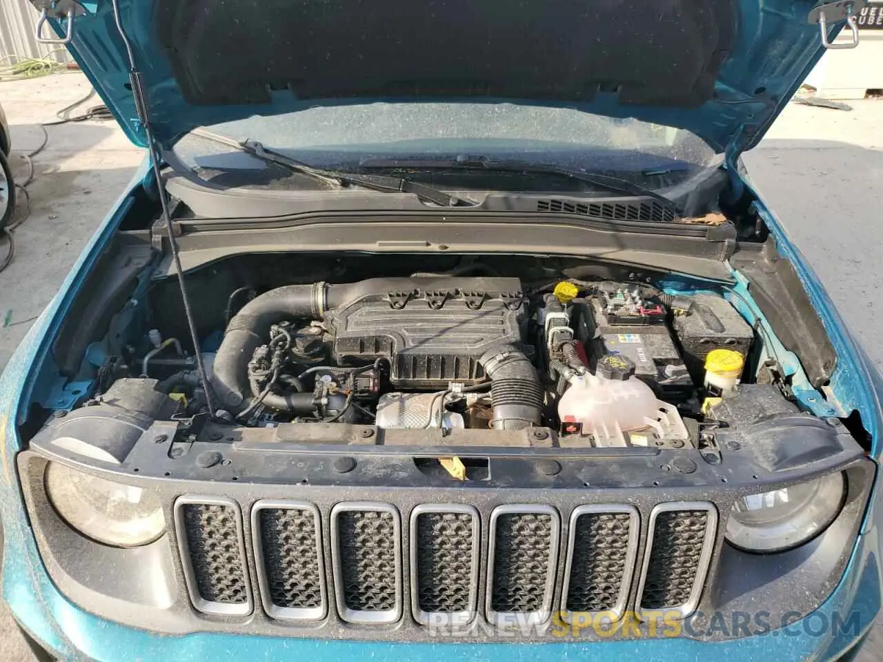 11 Photograph of a damaged car ZACNJDD14NPN62334 JEEP RENEGADE 2022