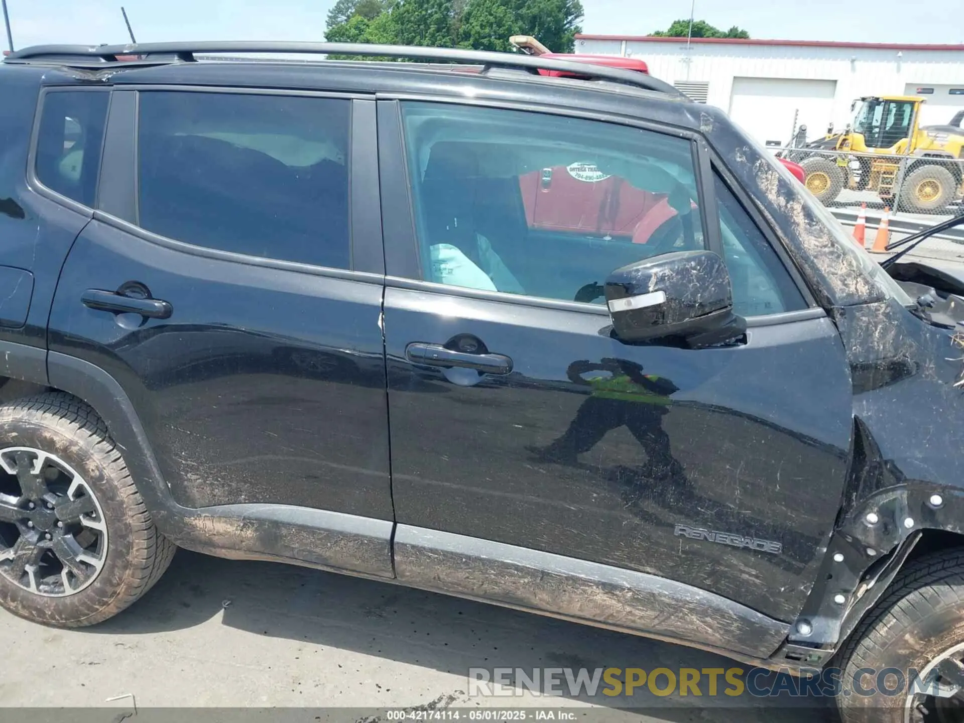 13 Фотография поврежденного автомобиля ZACNJDB10PPP71320 JEEP RENEGADE 2023