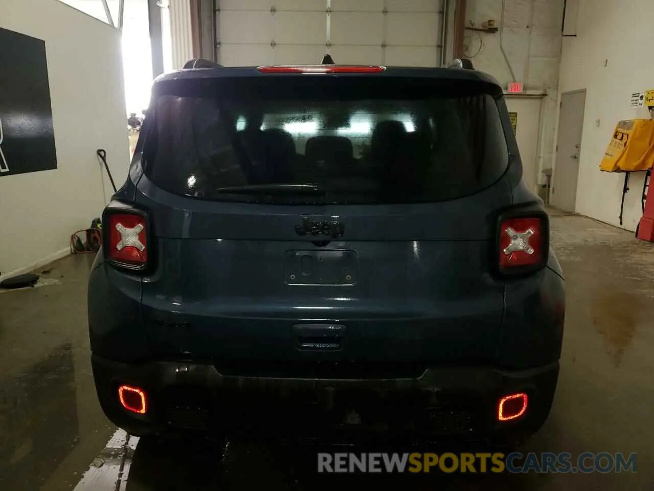 6 Photograph of a damaged car ZACNJDB11PPP69415 JEEP RENEGADE 2023