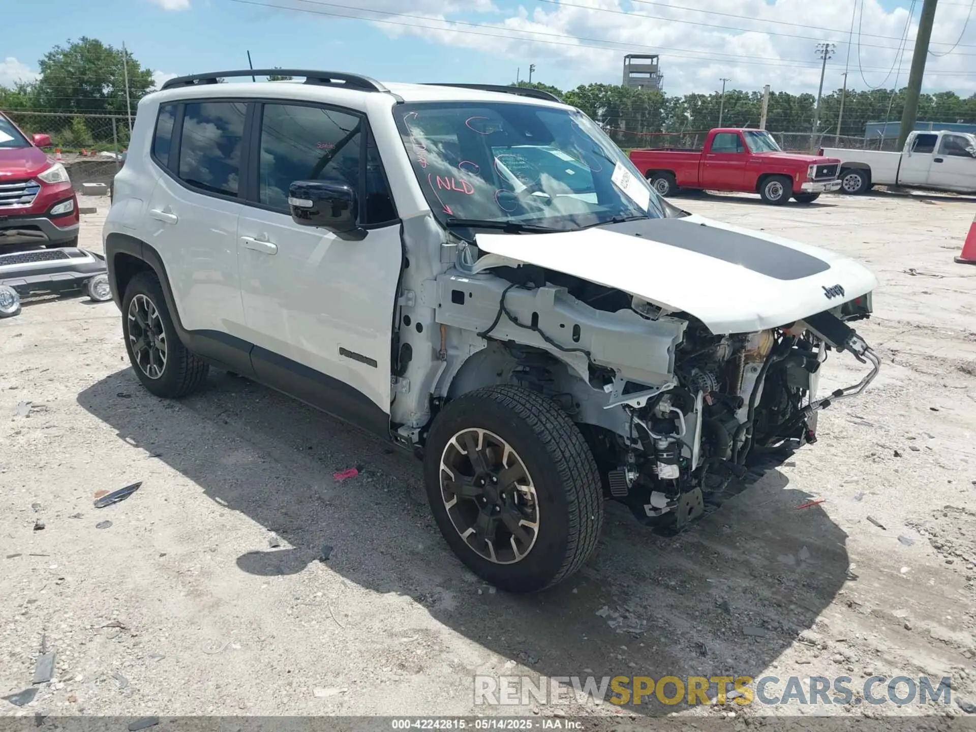 1 Фотография поврежденного автомобиля ZACNJDB12PPP39095 JEEP RENEGADE 2023