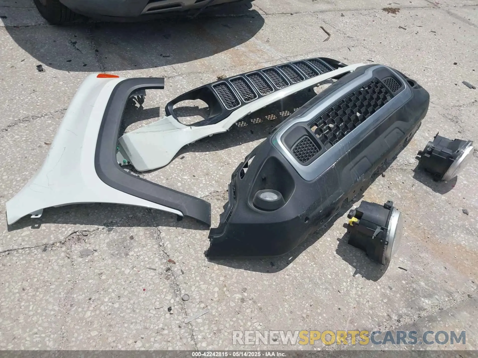 12 Фотография поврежденного автомобиля ZACNJDB12PPP39095 JEEP RENEGADE 2023