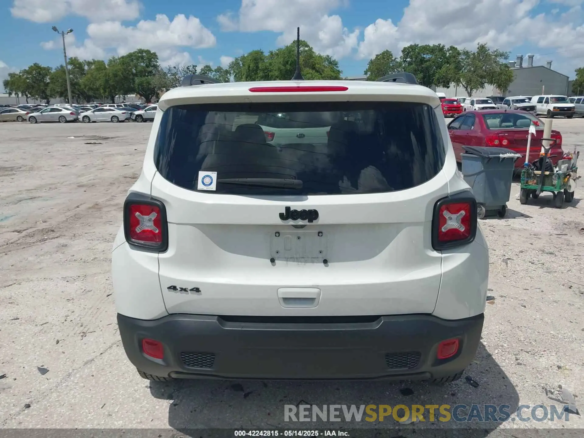 17 Фотография поврежденного автомобиля ZACNJDB12PPP39095 JEEP RENEGADE 2023