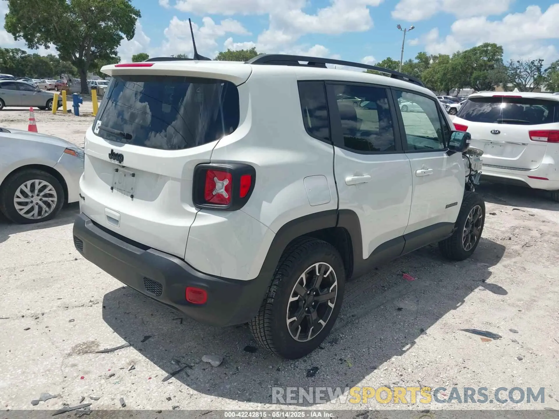 4 Фотография поврежденного автомобиля ZACNJDB12PPP39095 JEEP RENEGADE 2023