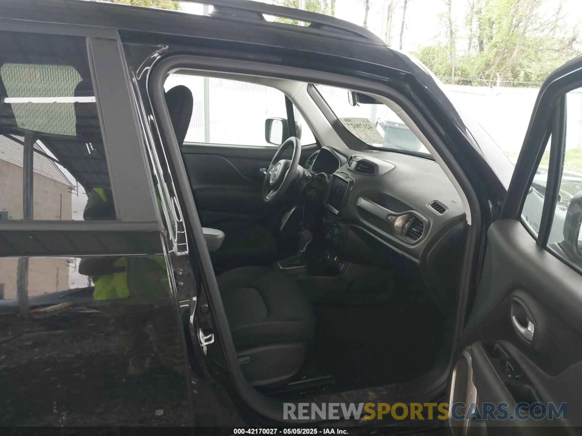 5 Фотография поврежденного автомобиля ZACNJDB12PPP61730 JEEP RENEGADE 2023