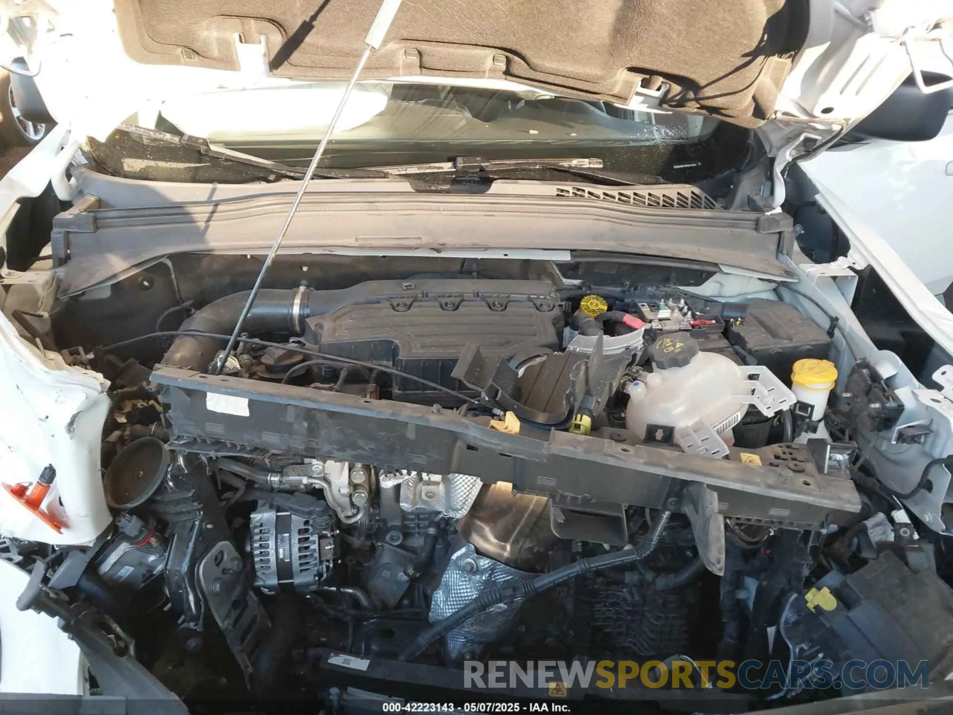 10 Photograph of a damaged car ZACNJDB13PPP32981 JEEP RENEGADE 2023